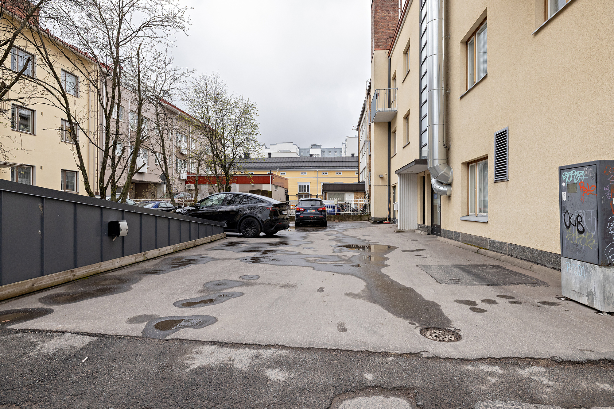 Isokatu 13, Oulu