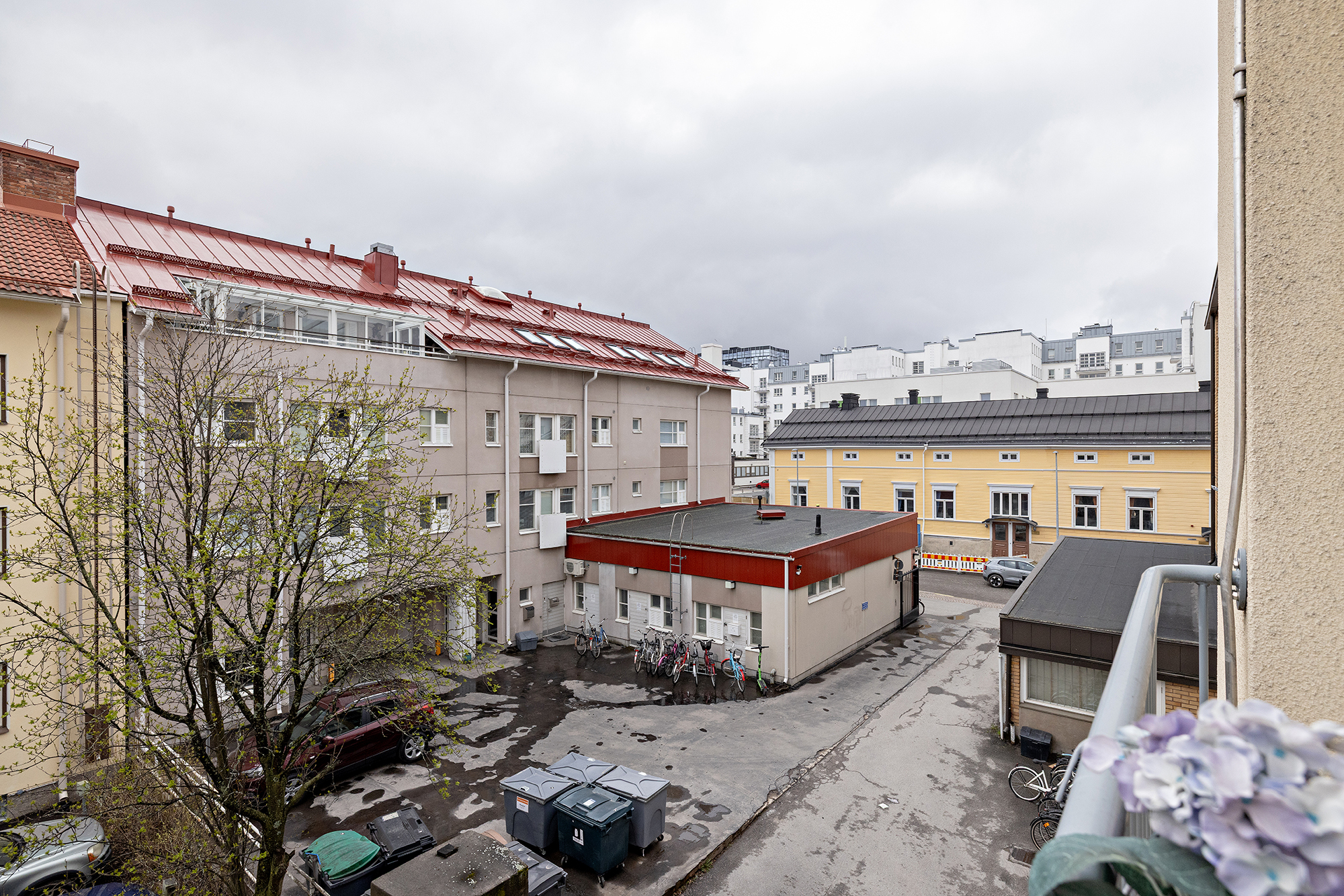 Isokatu 13, Oulu