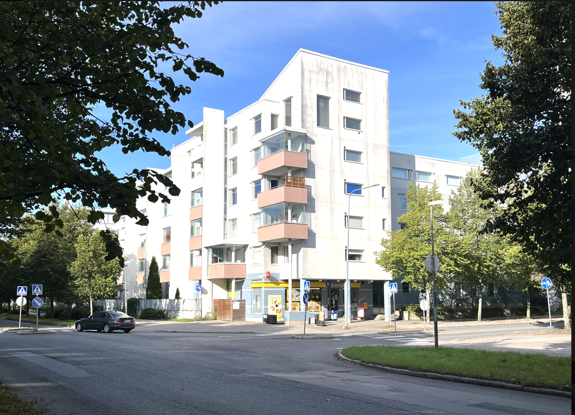 Kaivonkatsojantie 13, Kallahti, Helsinki