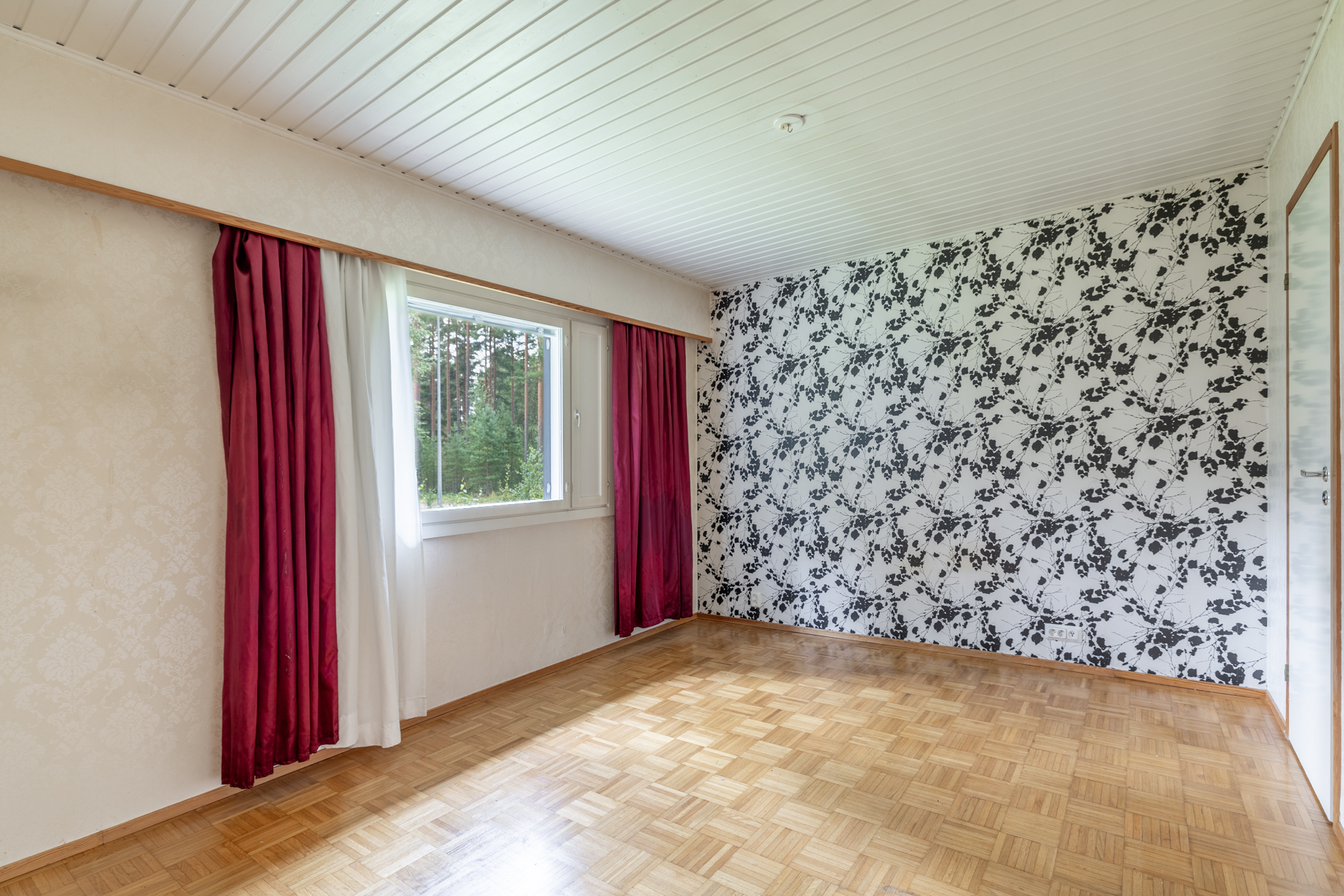 Pöyrynkuja 1, Hirvensalmi