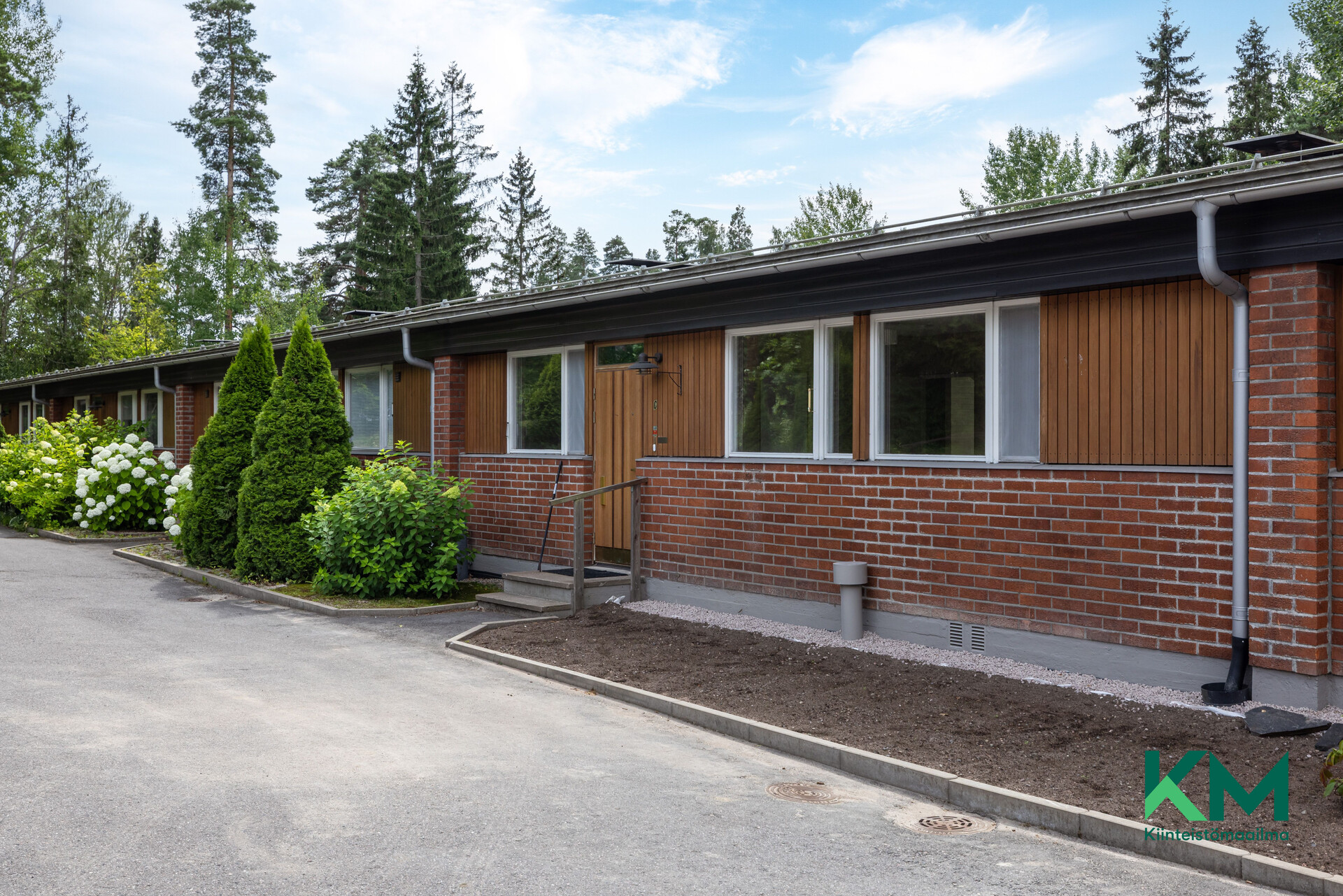 Helsingintie 5-7, Kauniainen