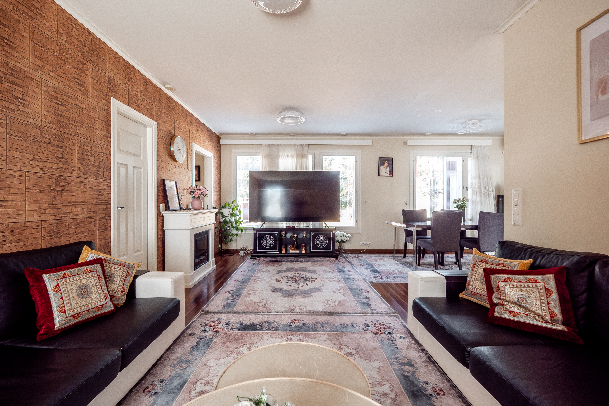 Karviaistie 9, Herukkakangas, Oulu