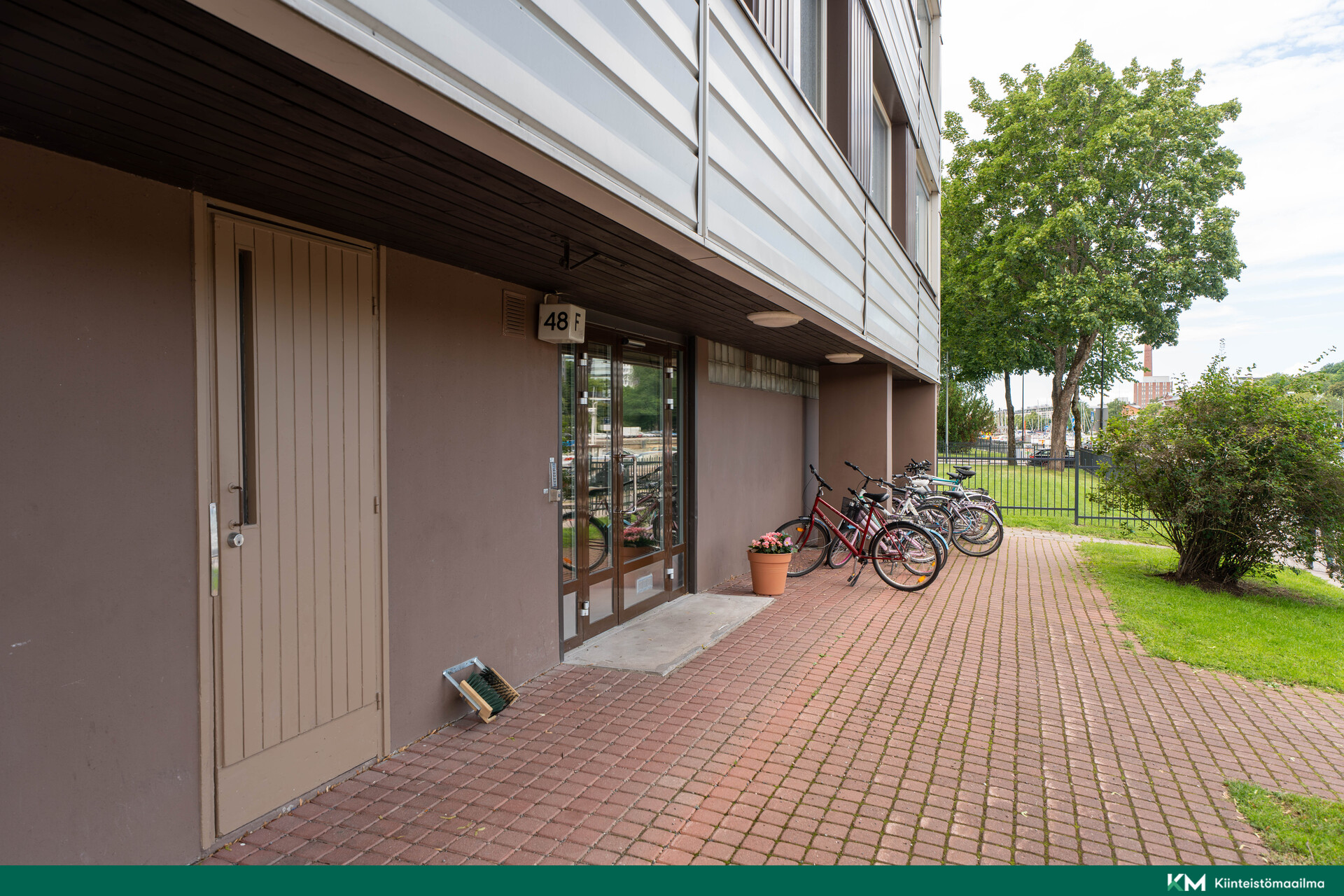 Itäinen Rantakatu 48-50, Martti, Turku