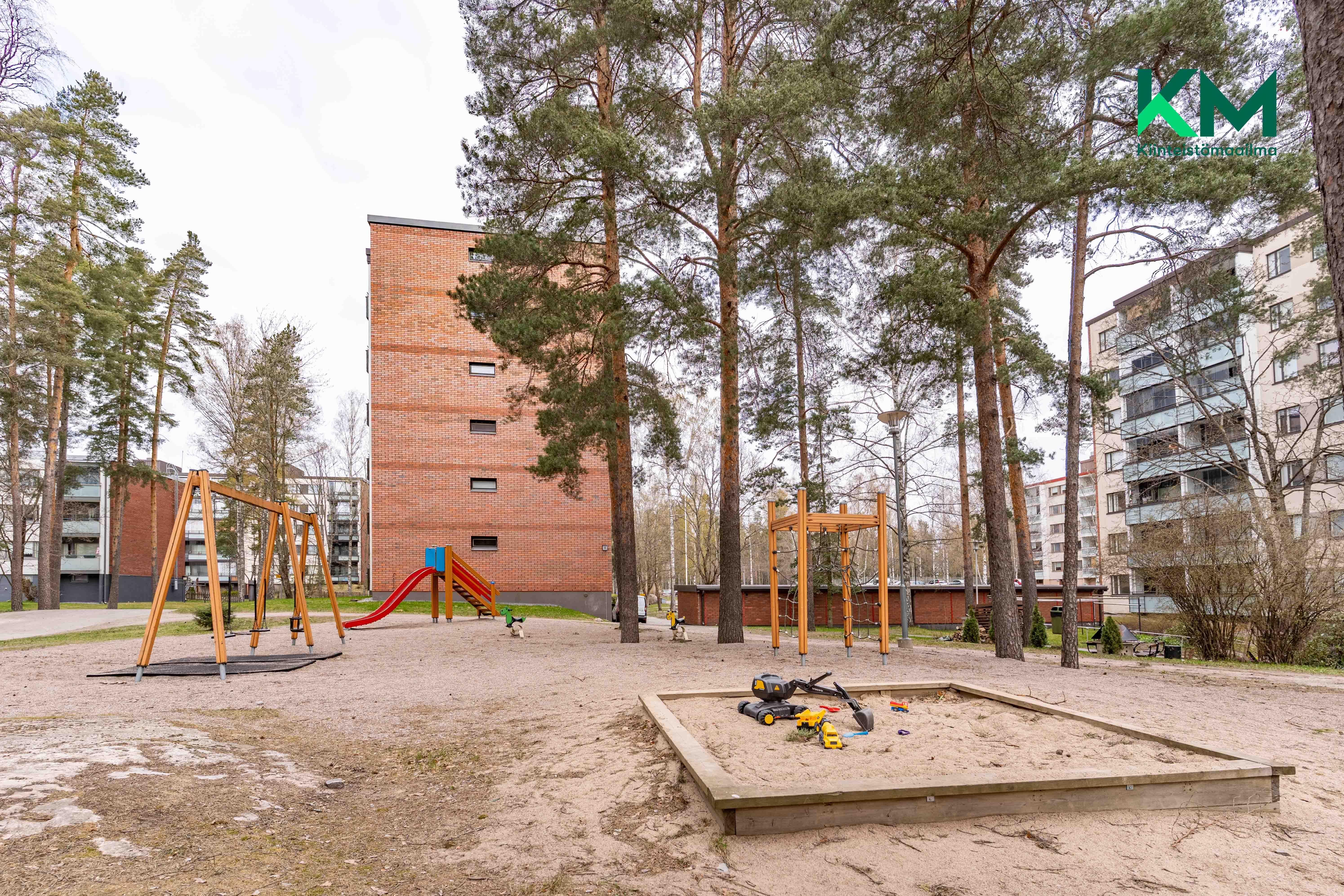 Uomakuja 6, Vantaa