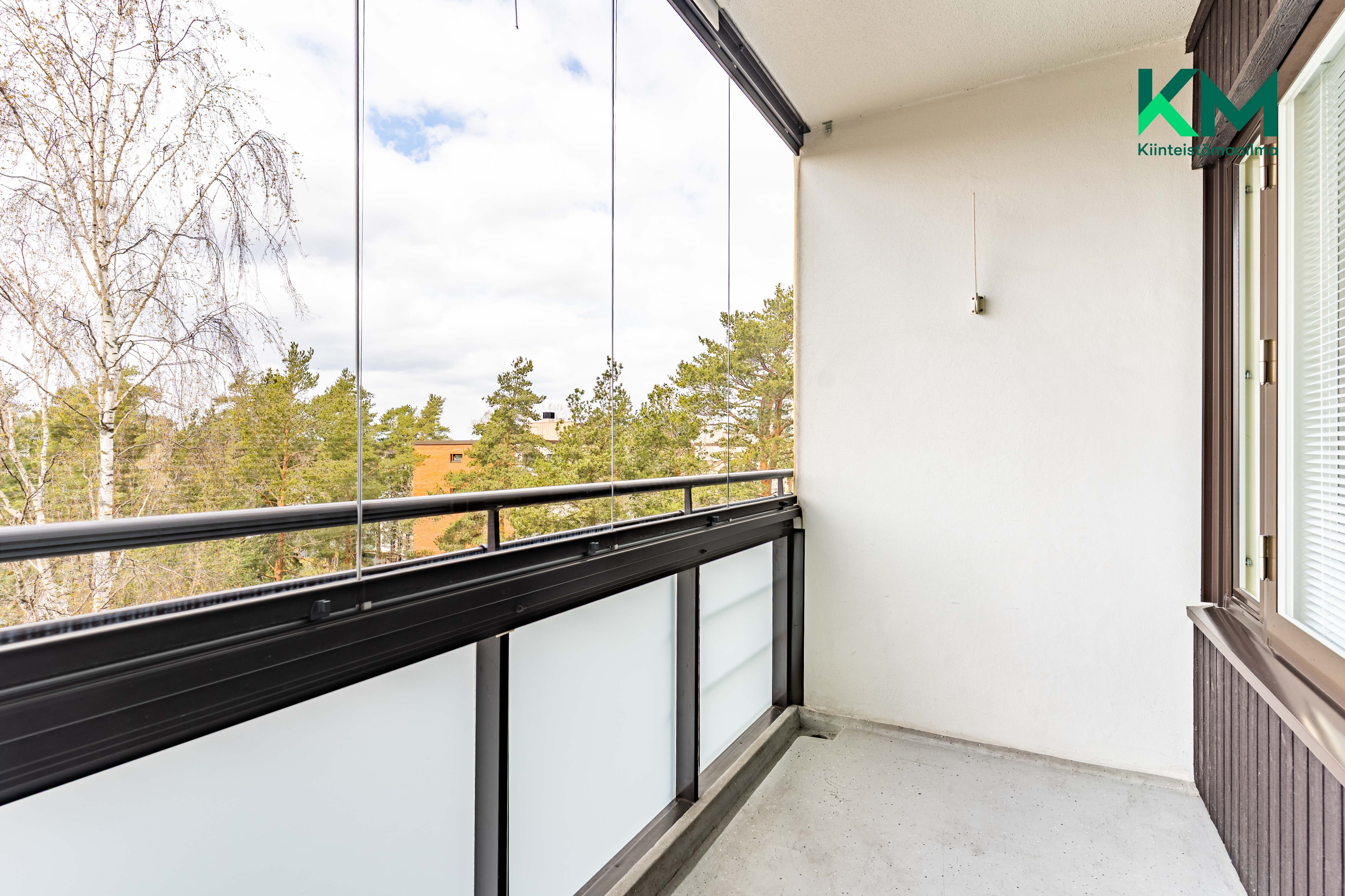 Uomakuja 6, Vantaa