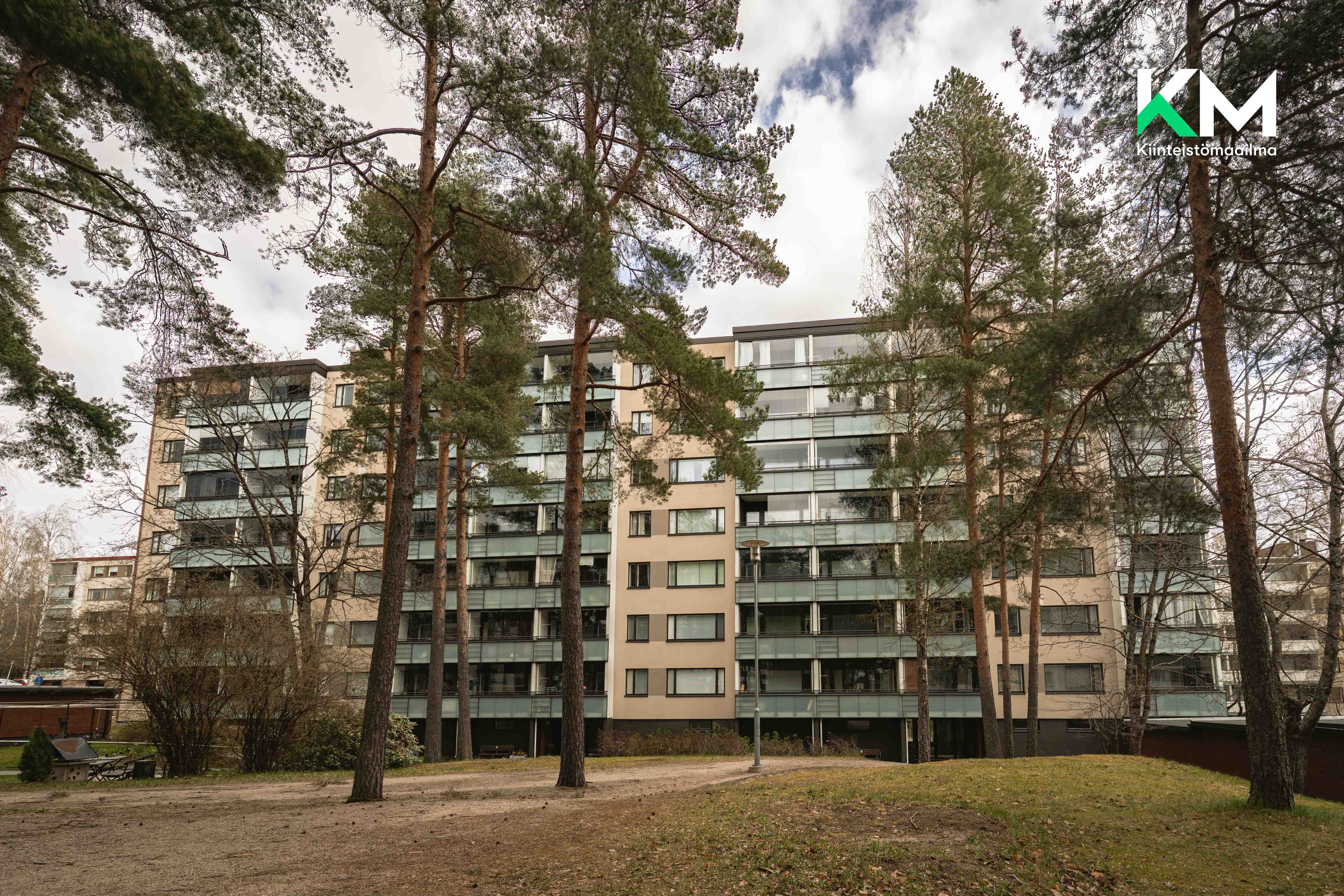 Uomakuja 6, Vantaa