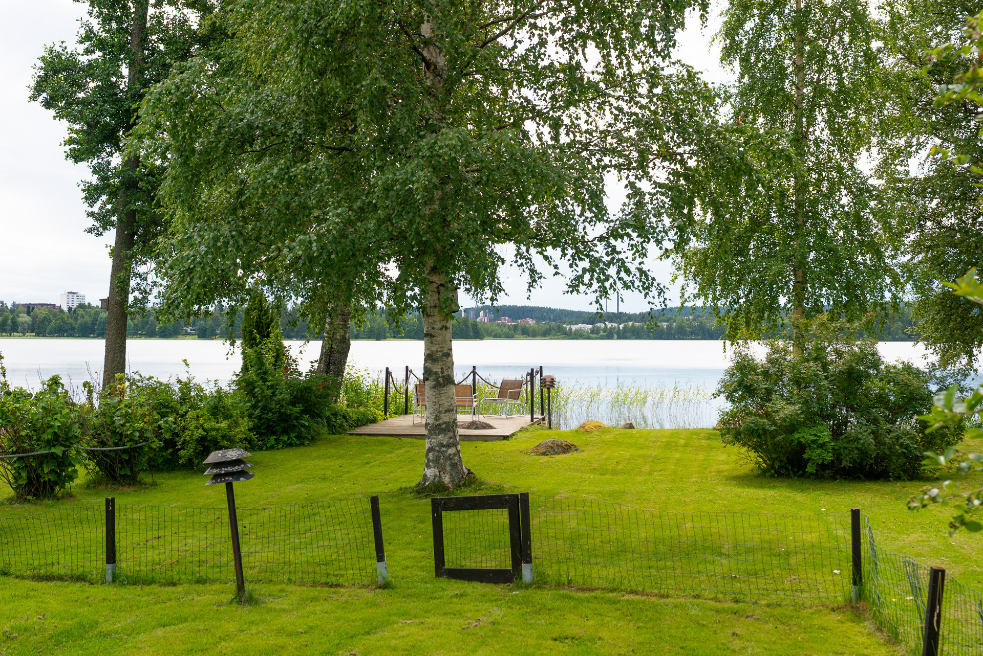 Viihtyisä takapiha