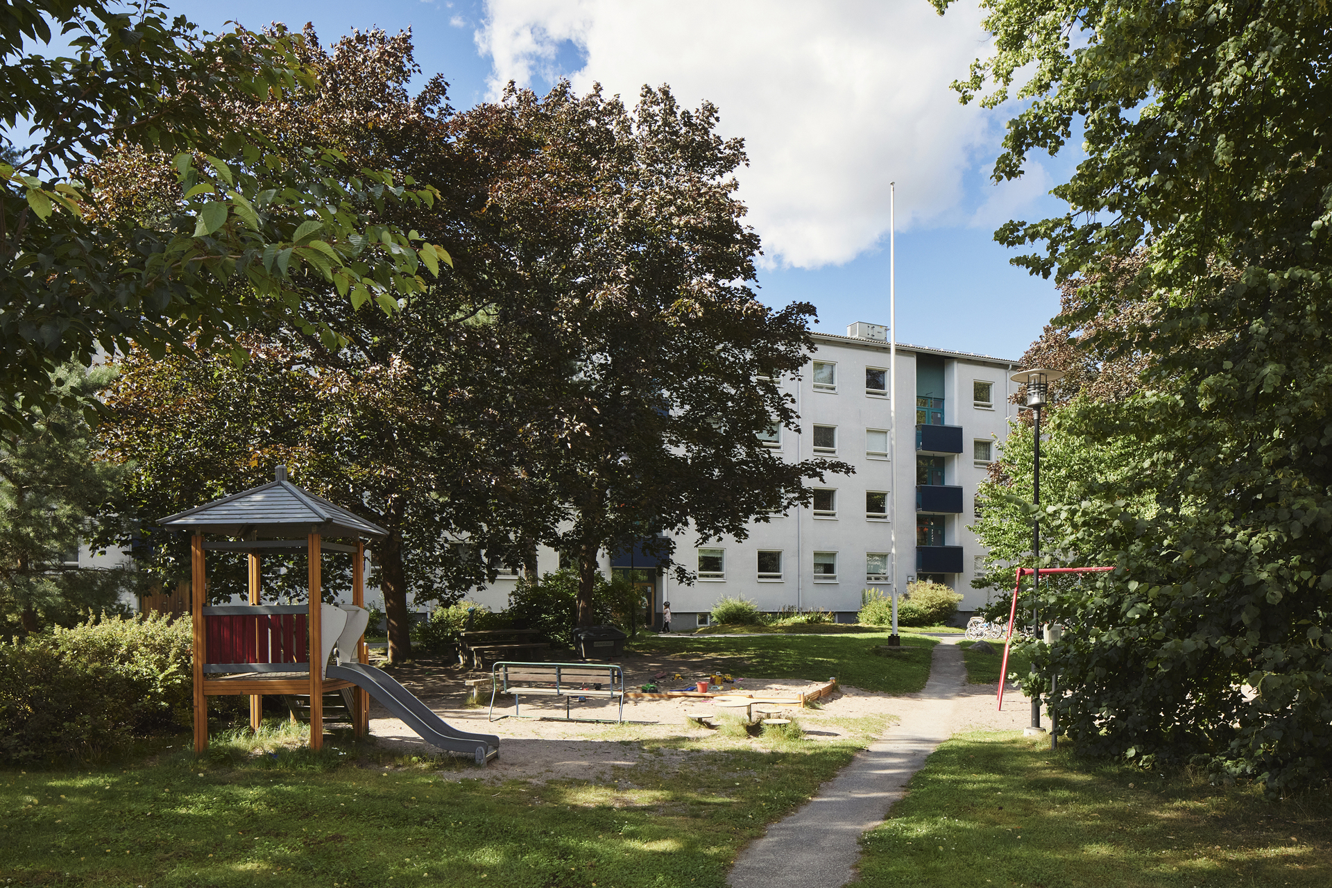 Lumikintie 3, Roihuvuori, Helsinki