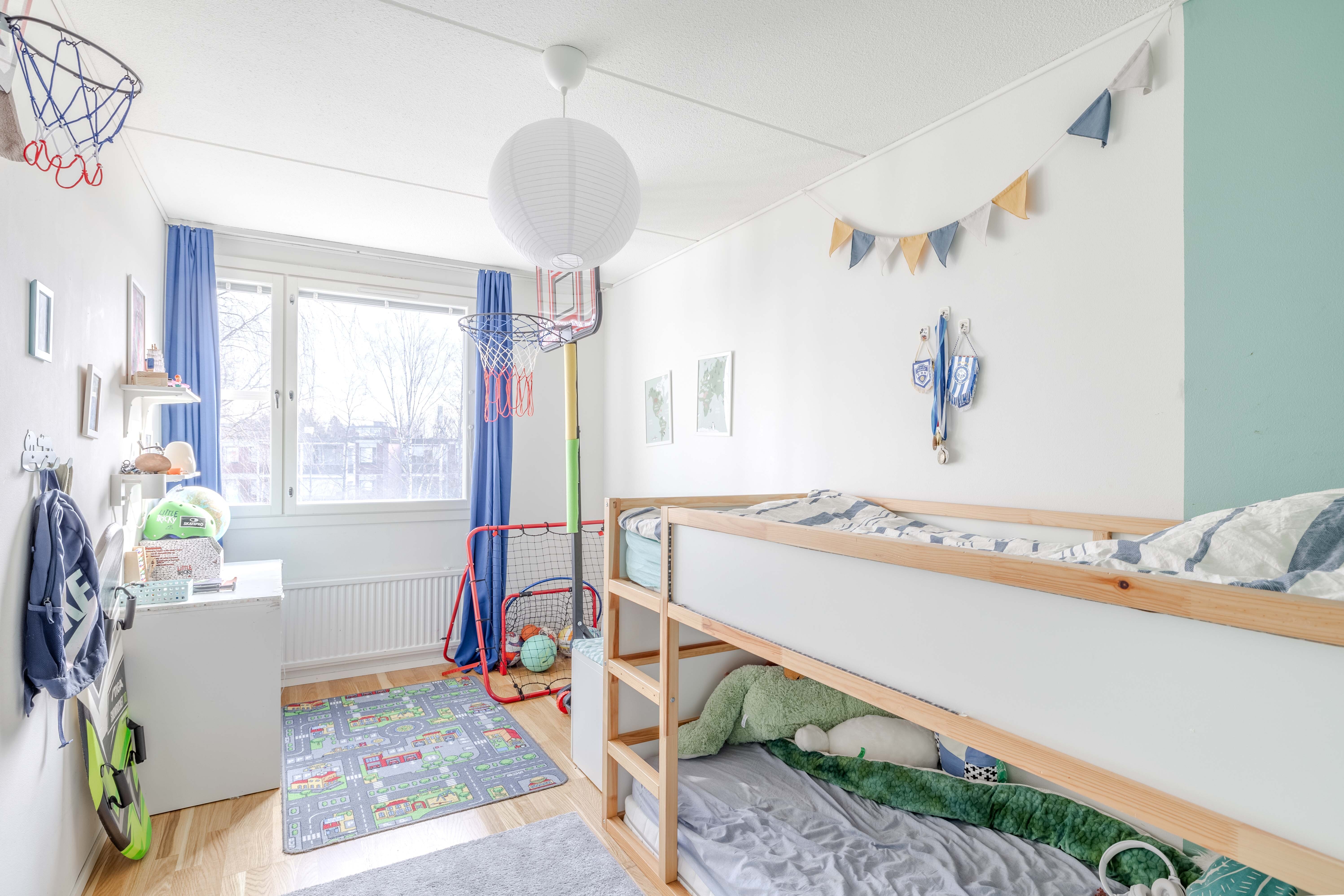 Vaakamestarinpolku 4, Helsinki