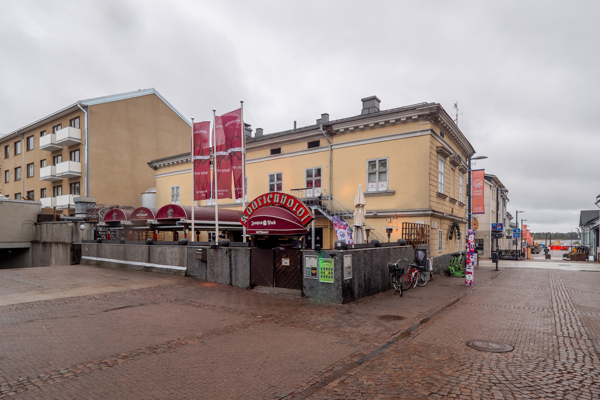 Kauppurienkatu 8, Keskusta, Oulu