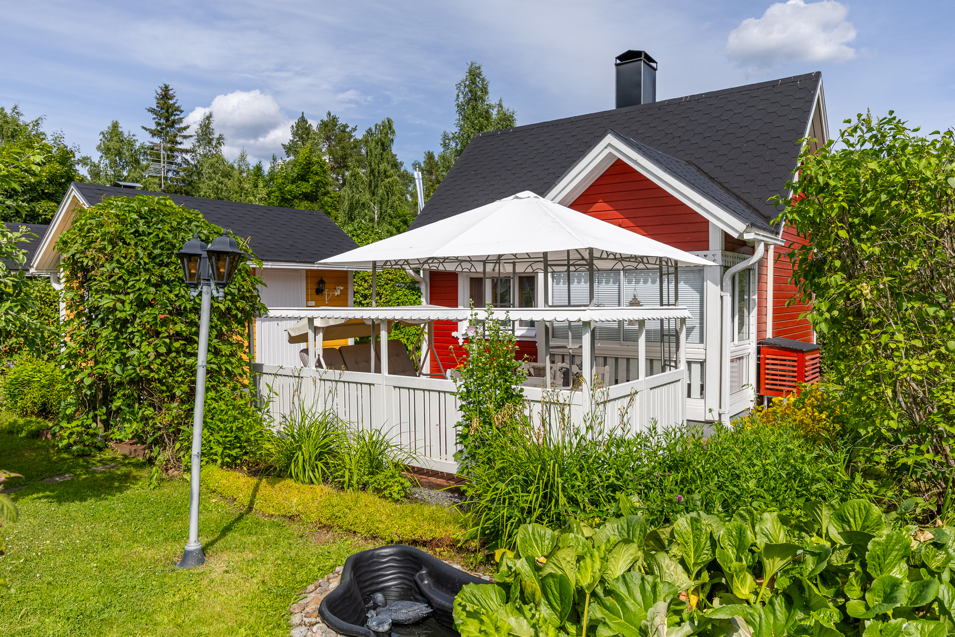 Valmarintie 74, Koivuniemi, Valkeakoski