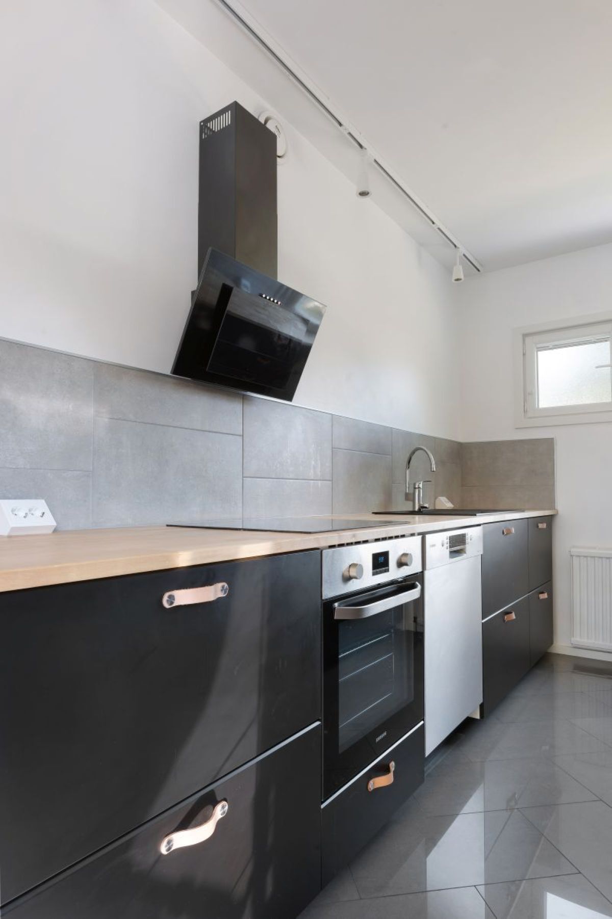 Metsästystie 11, Raasepori