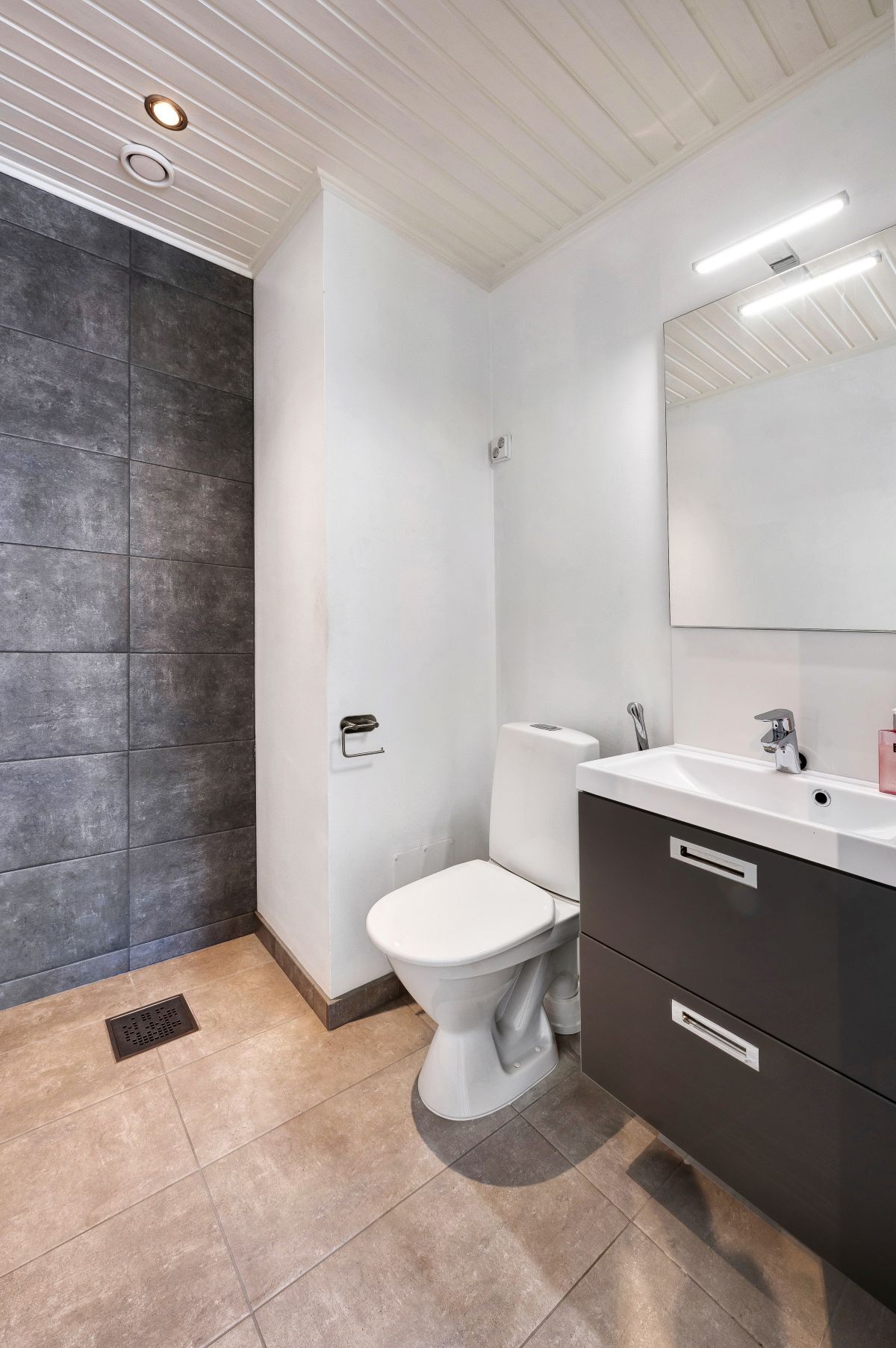 Metsästystie 11, Raasepori