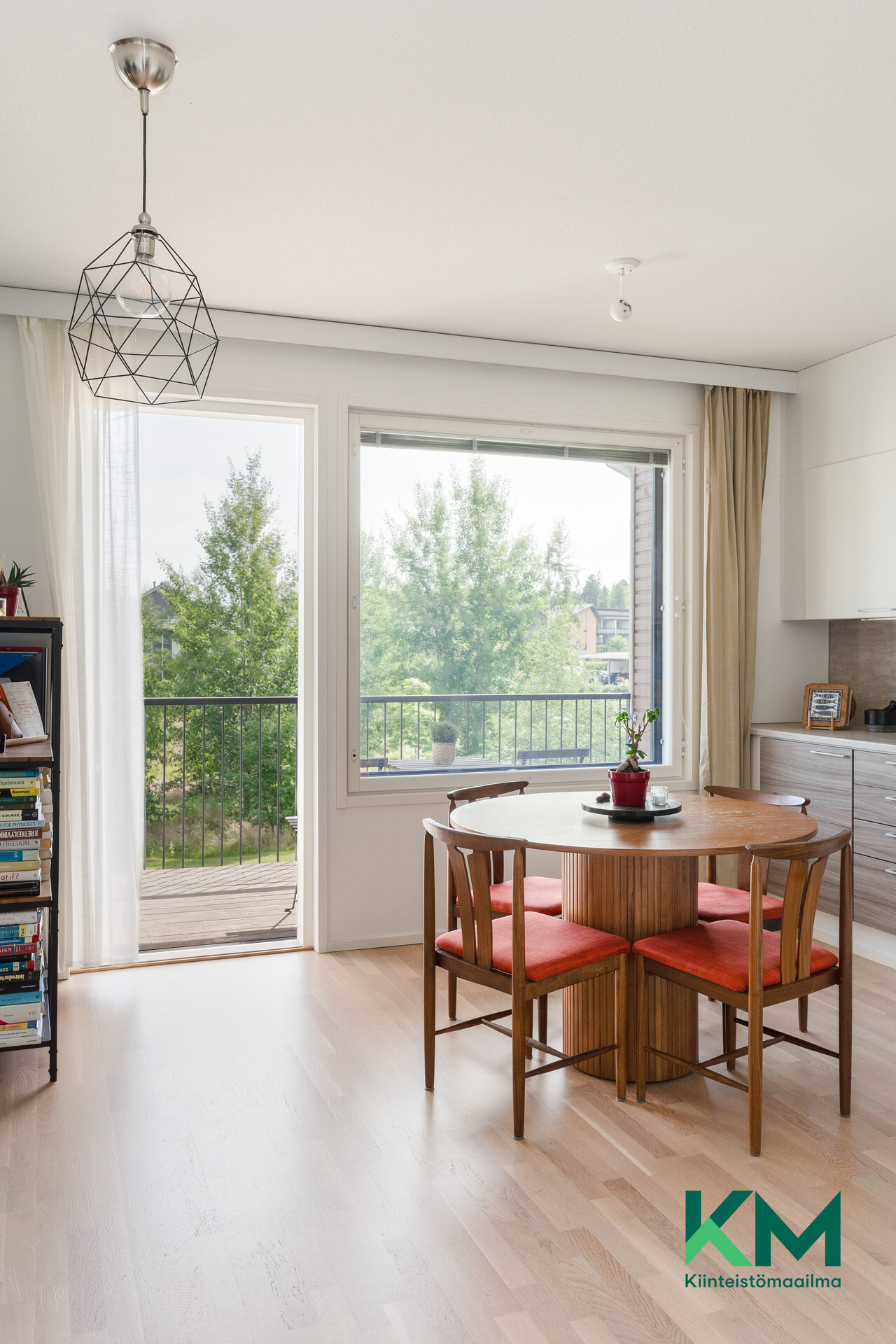 Helmipöllönkatu 7, Lintuvaara, Espoo