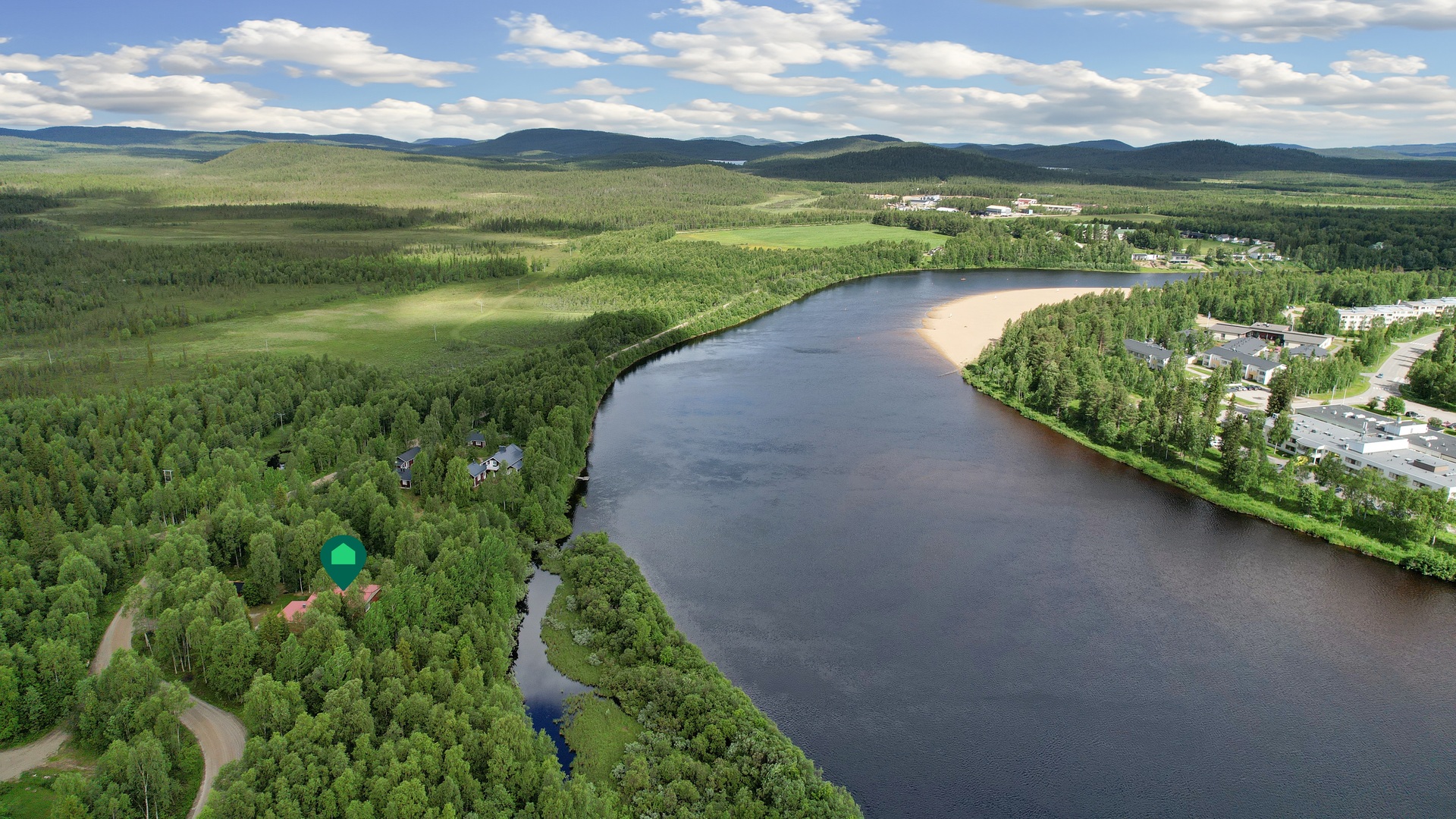 Ivalojoen läheisyydessä