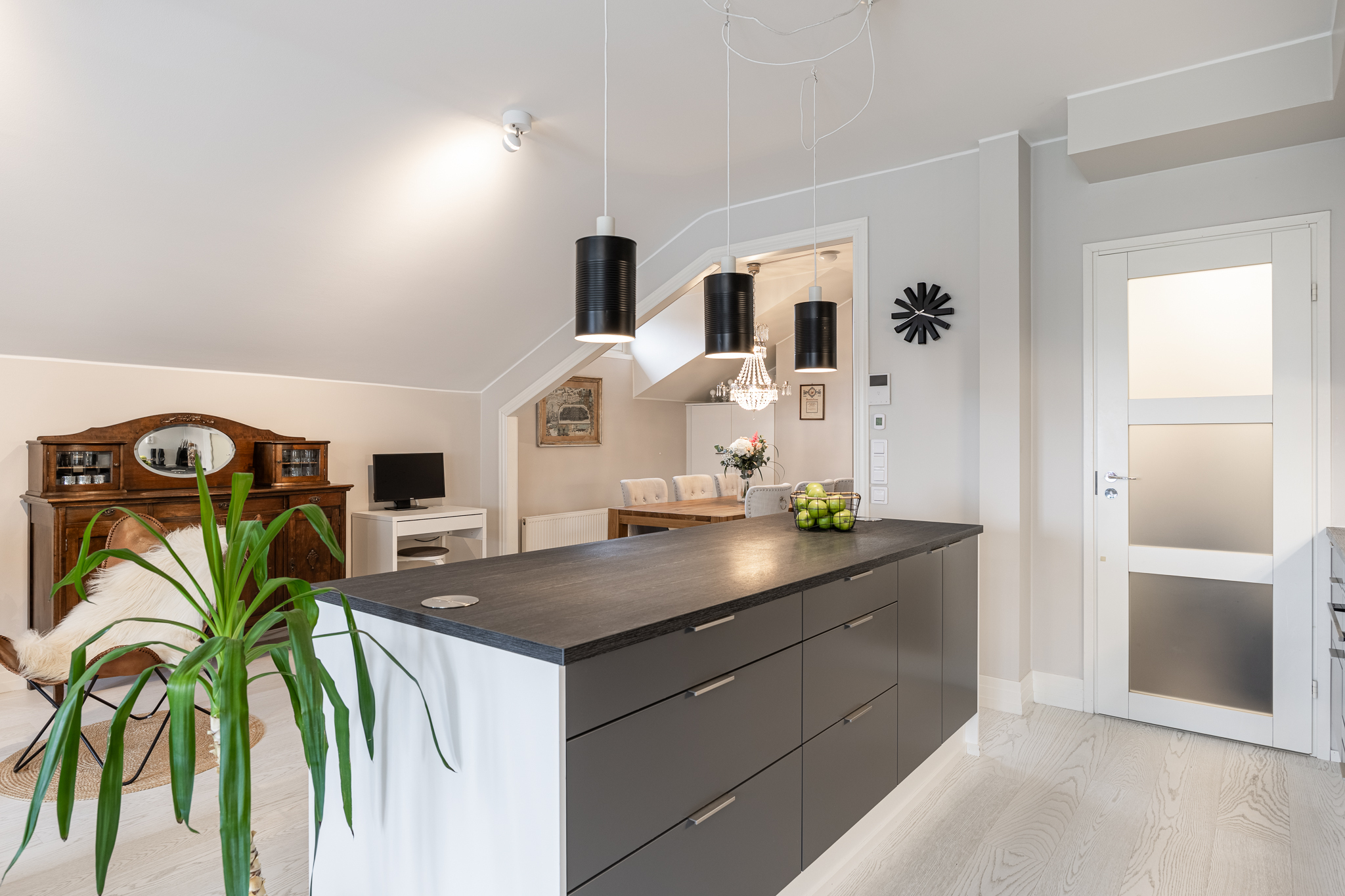 Raatihuoneenkatu 6, Hämeenlinna