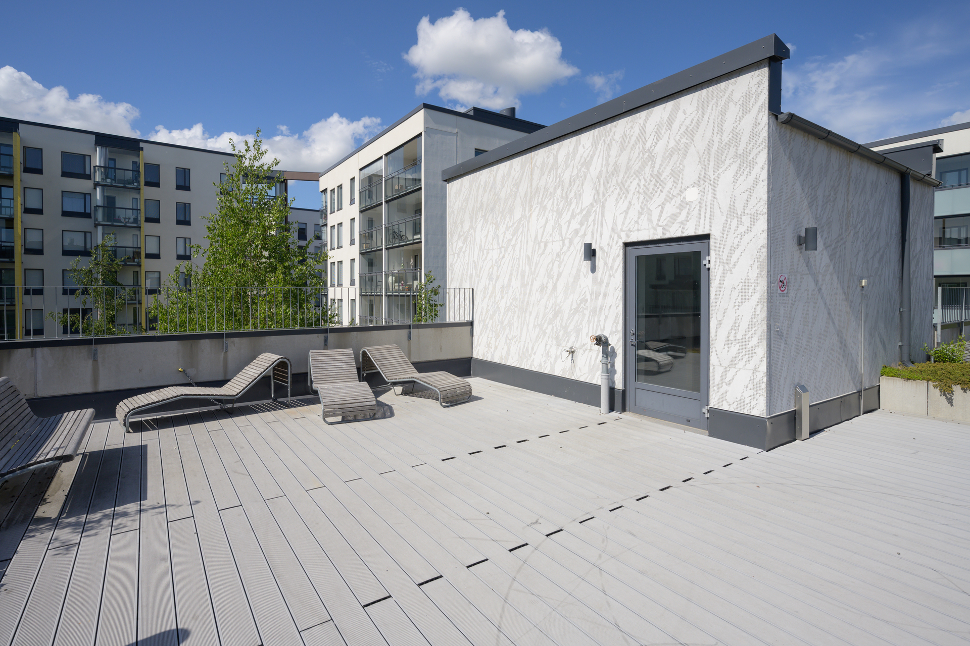 yhteinen Apolloparkin kattotila