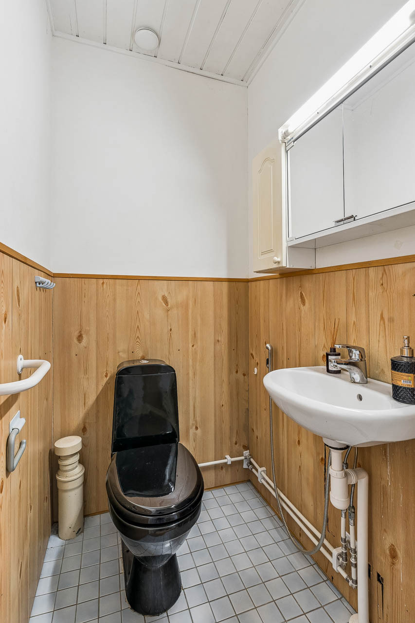 erillinen wc