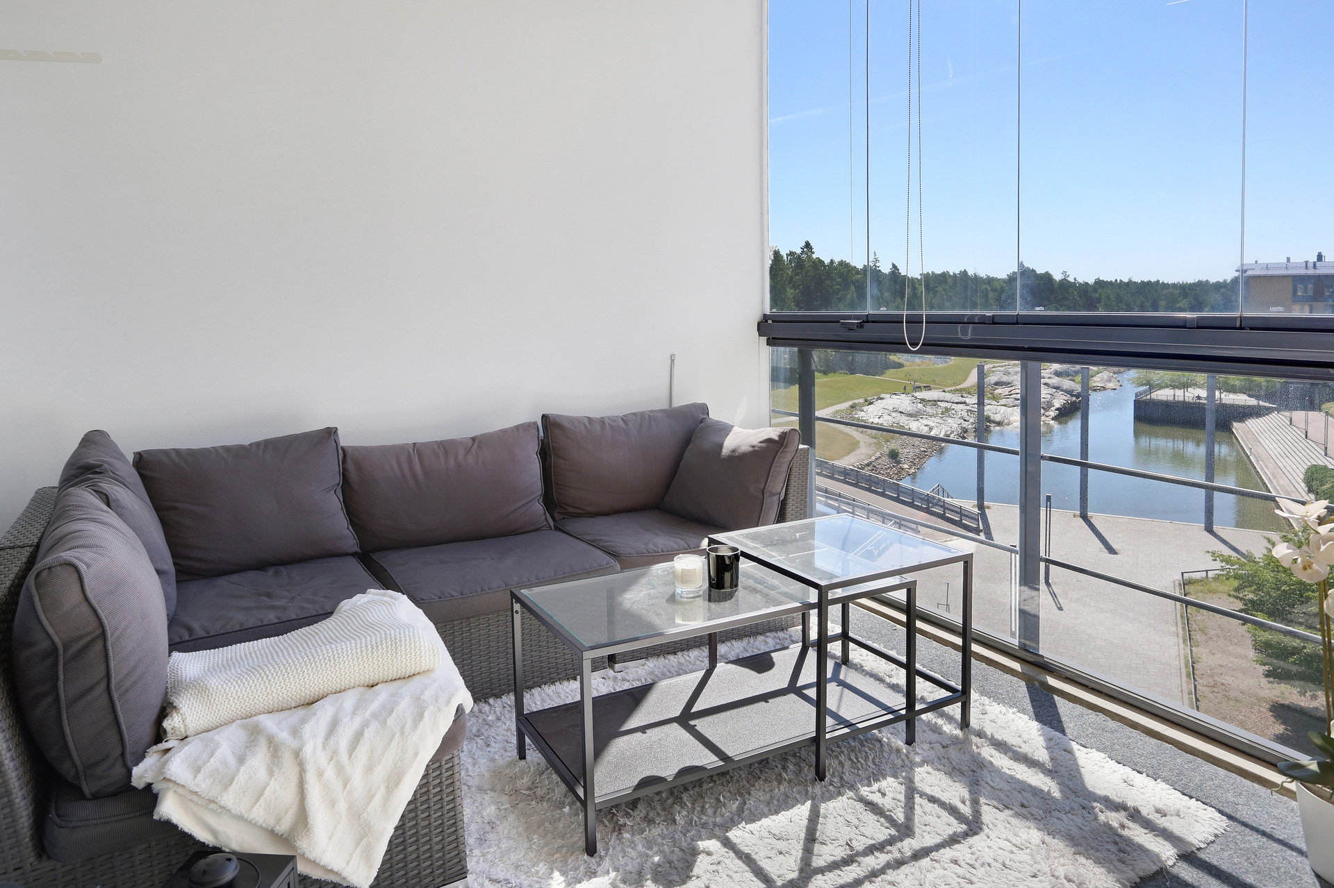 Aurinkotuulenkatu 10, Aurinkolahti, Helsinki