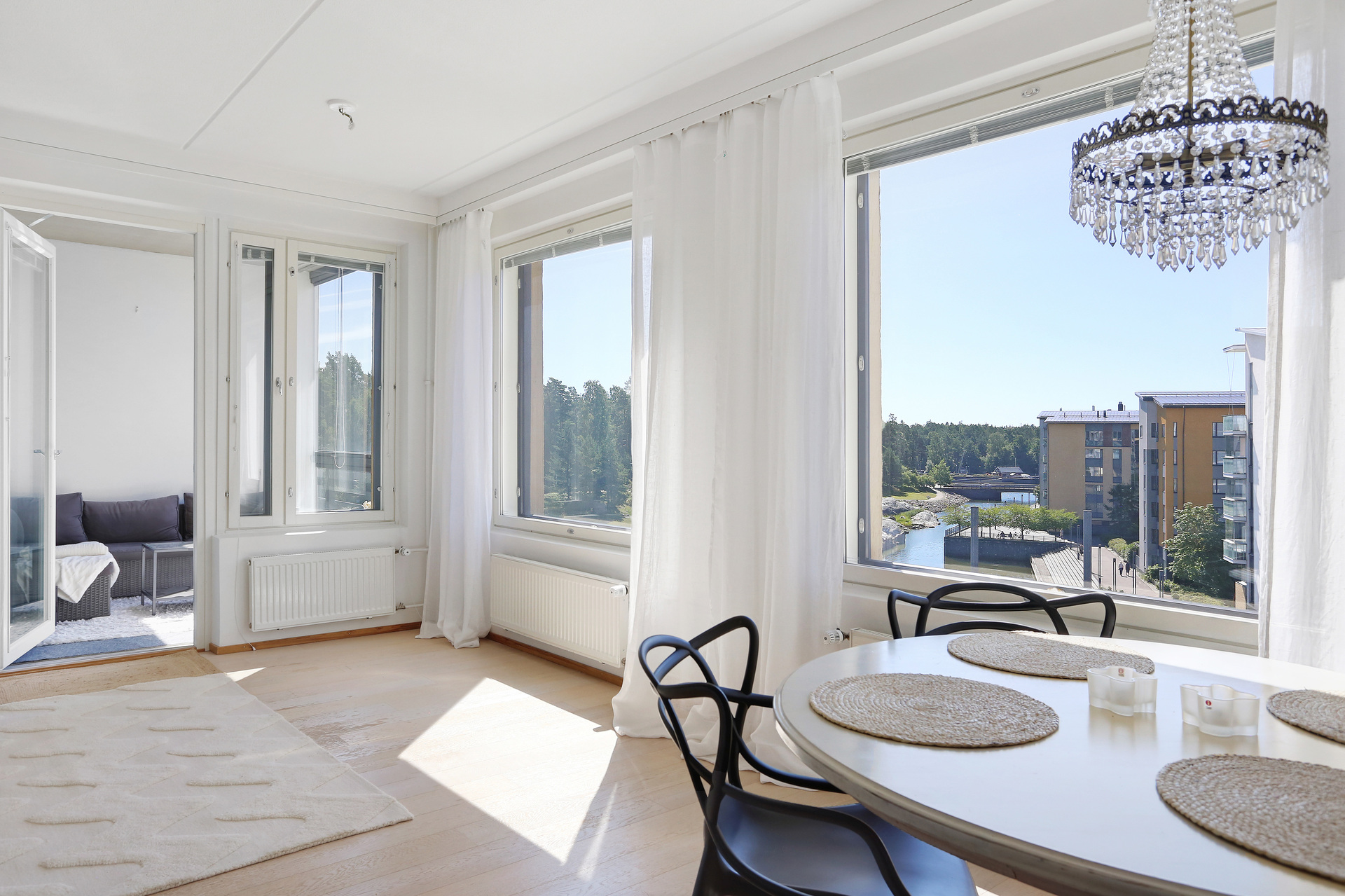 Aurinkotuulenkatu 10, Aurinkolahti, Helsinki