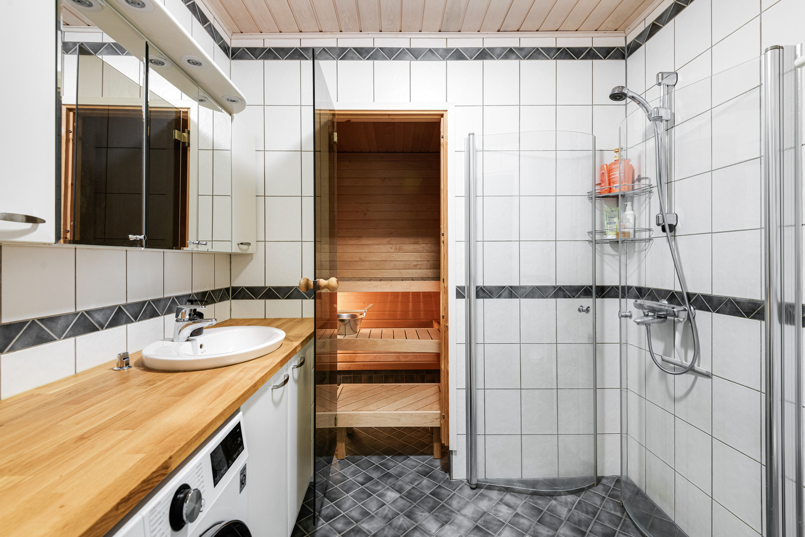 Leppälinnuntie 20, Tapaninkylä, Helsinki