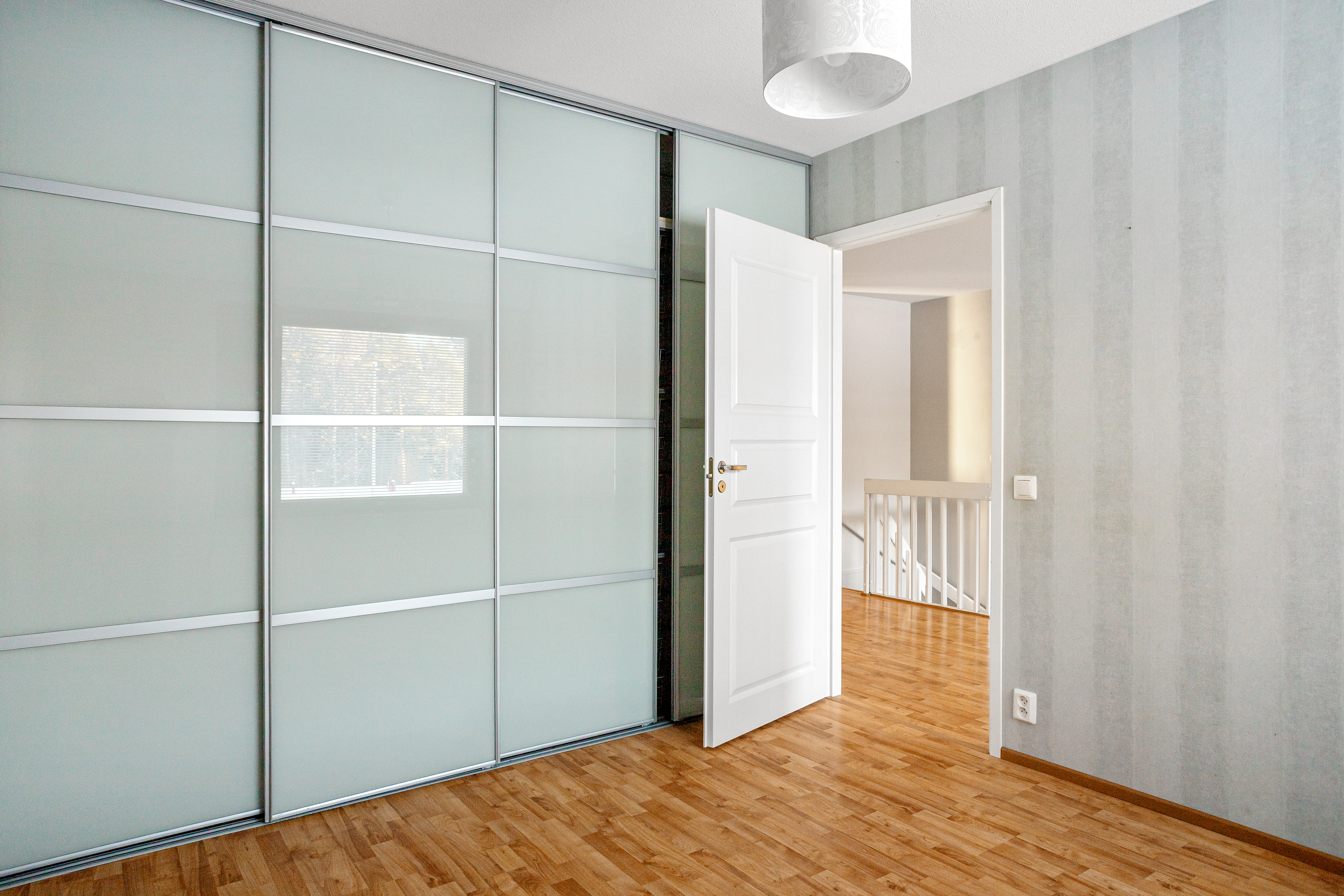 Yläkerran makuuhuone