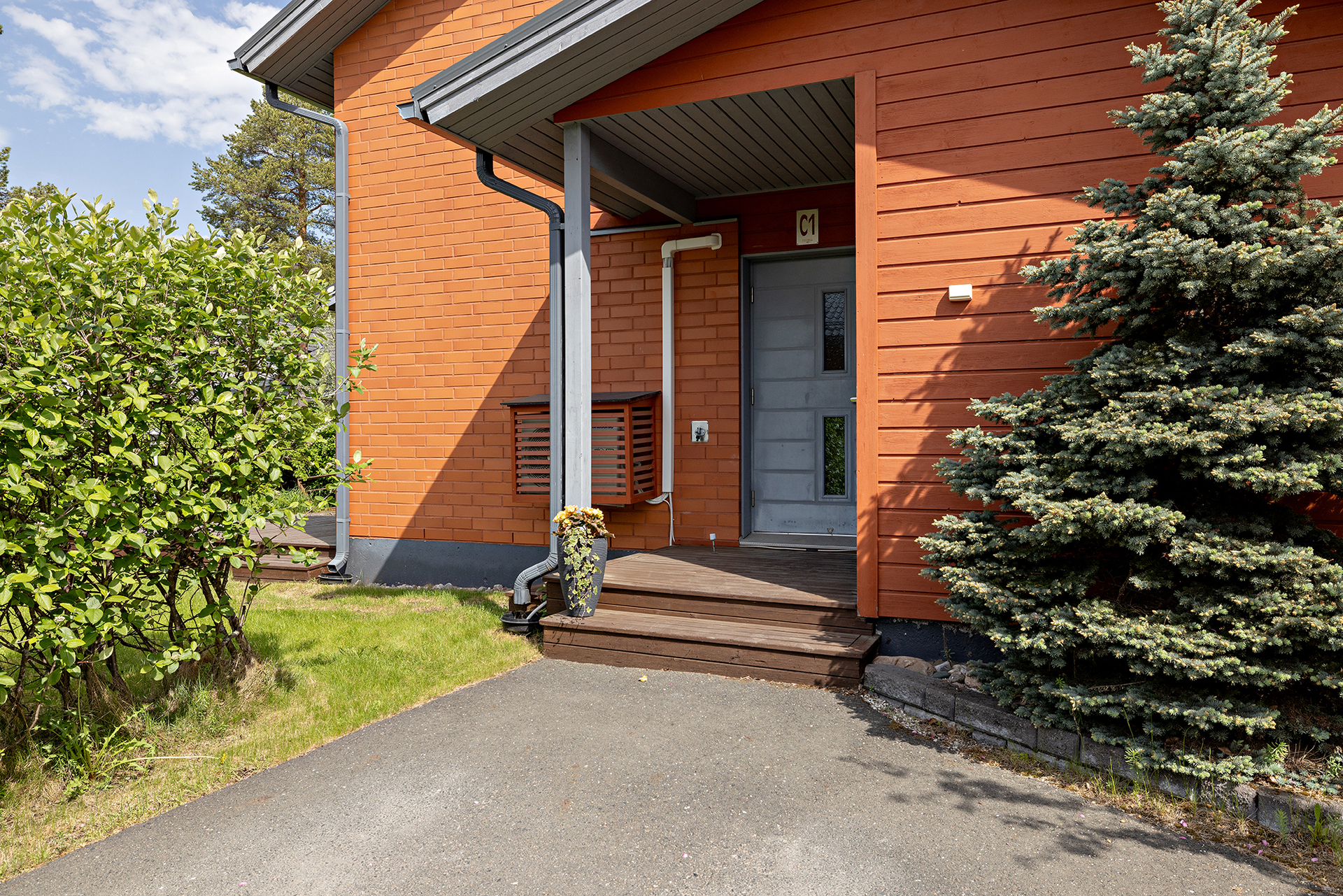 Perhotie 6, Kello, Oulu