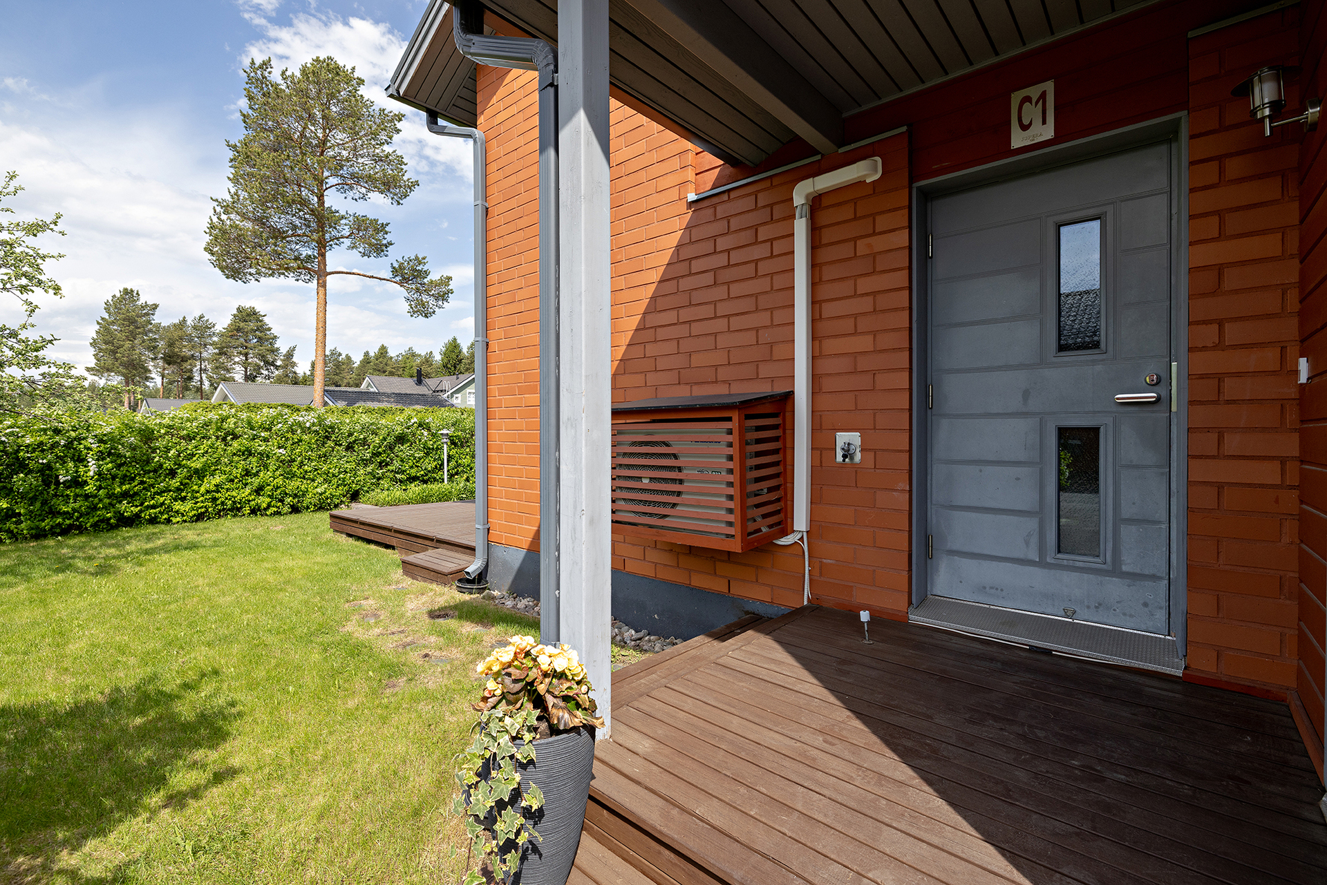 Perhotie 6, Kello, Oulu