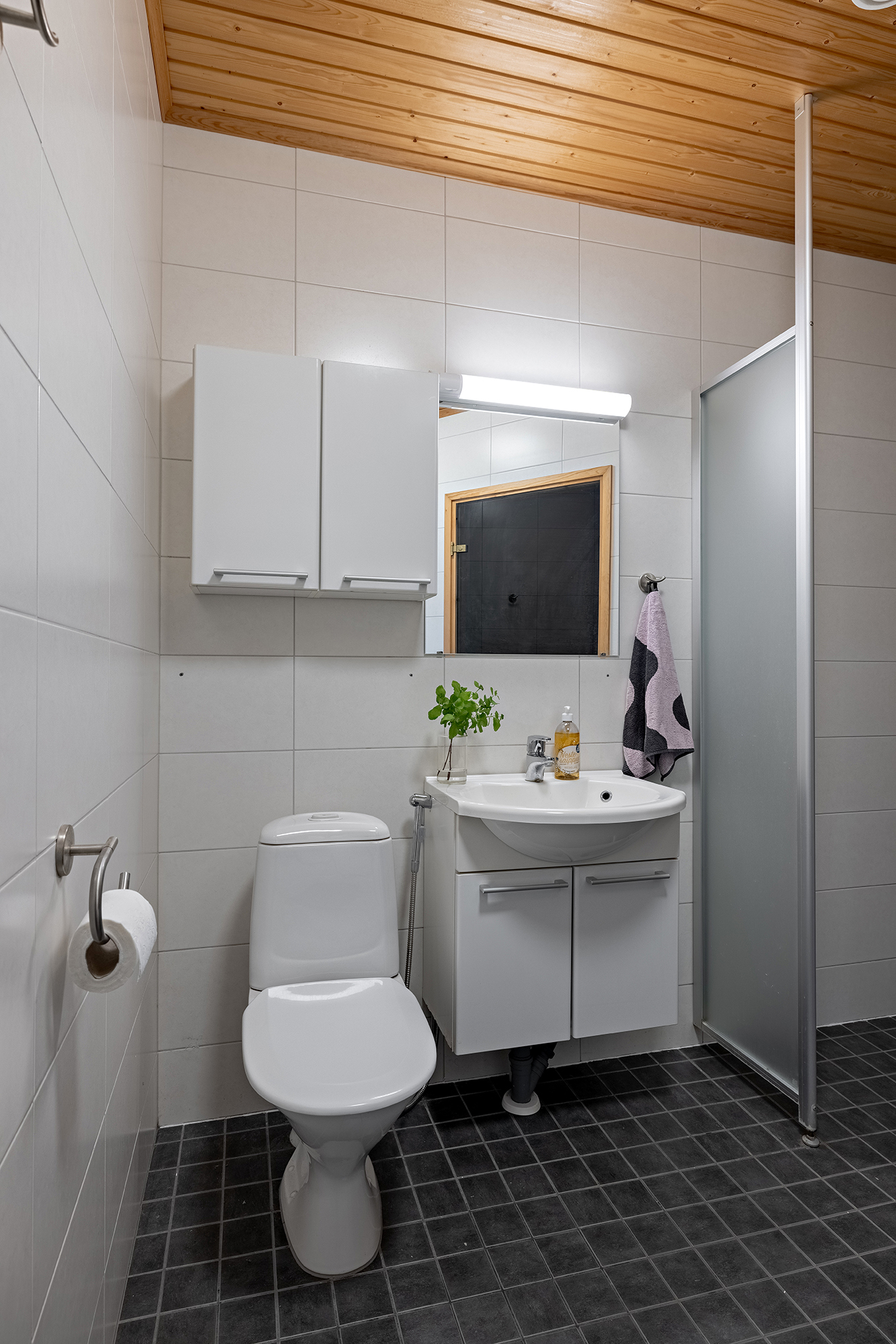 Perhotie 6, Kello, Oulu