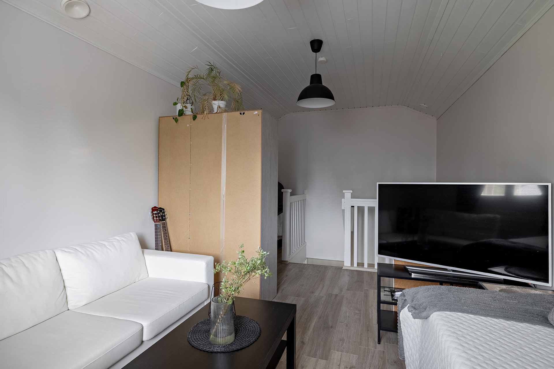 Perhotie 6, Kello, Oulu