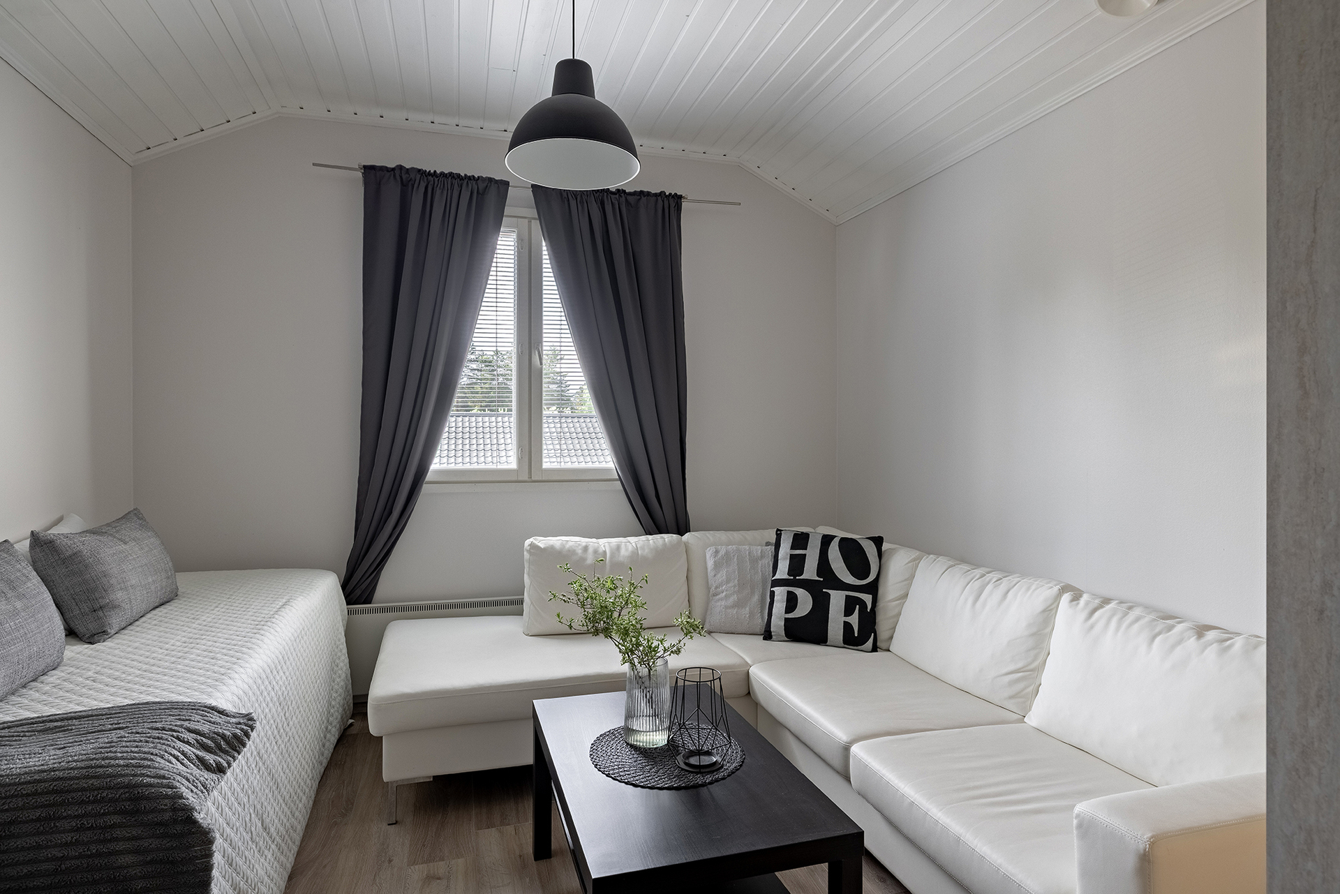 Perhotie 6, Kello, Oulu