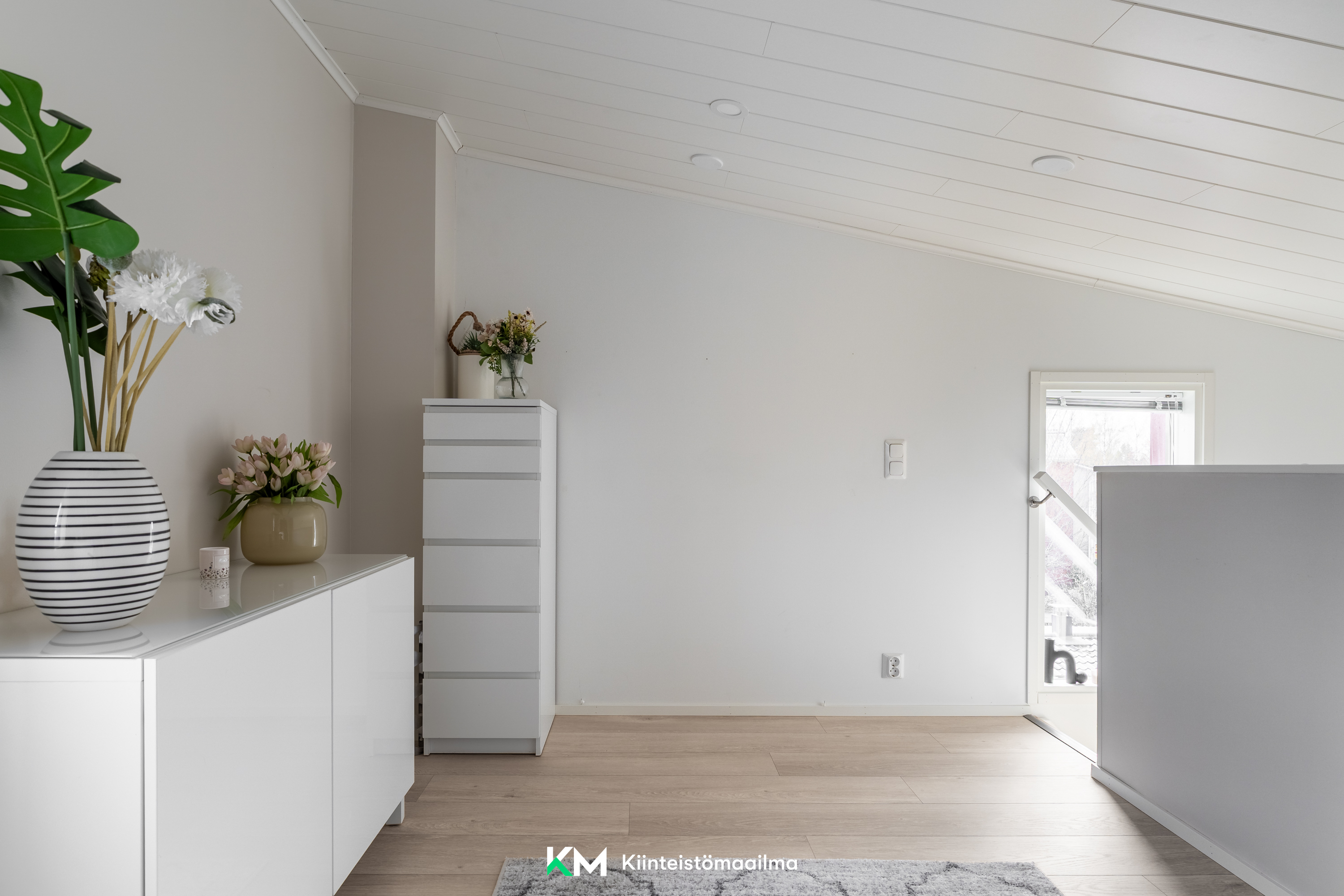 Neilikkatie 20, Vantaa