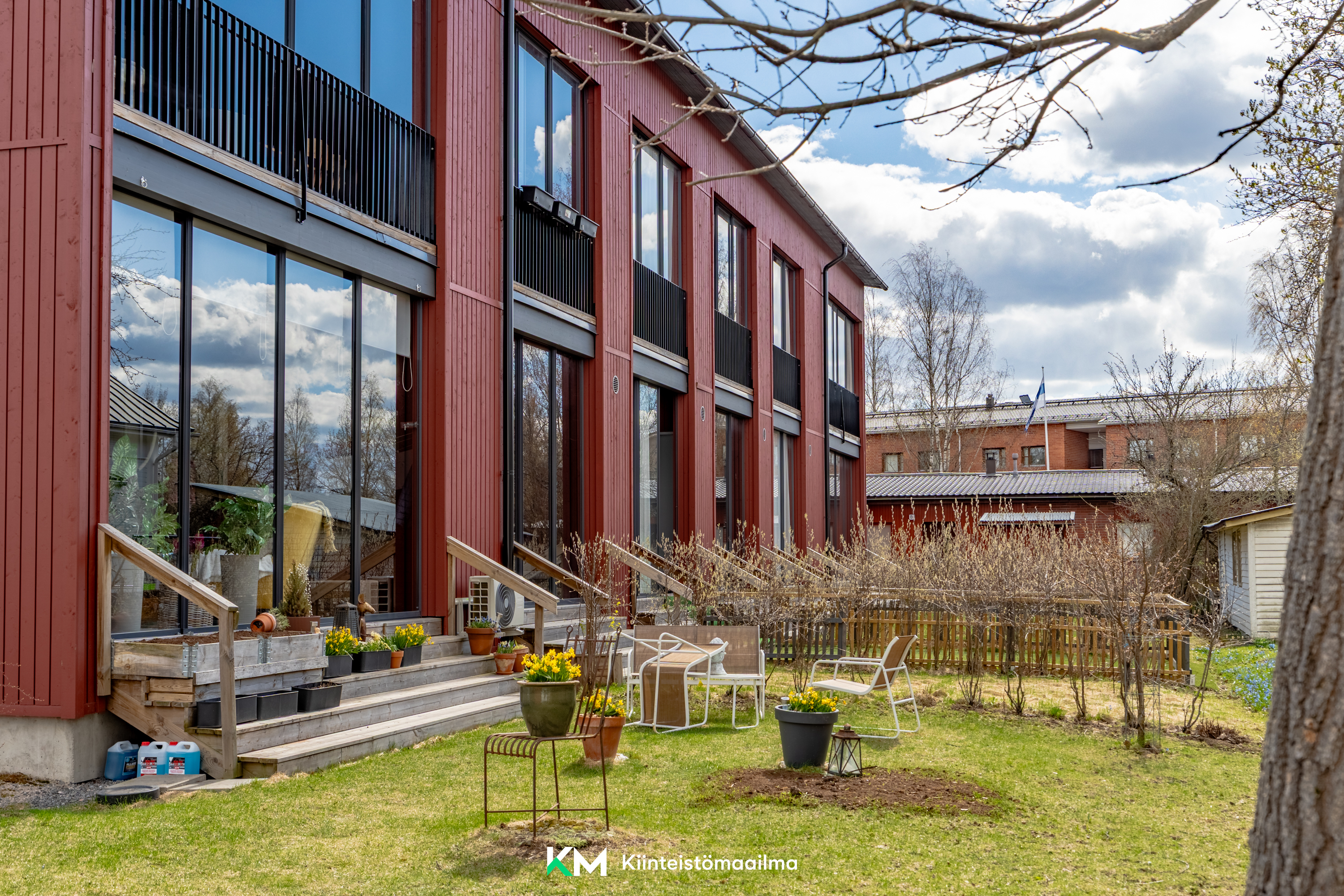 Neilikkatie 20, Vantaa