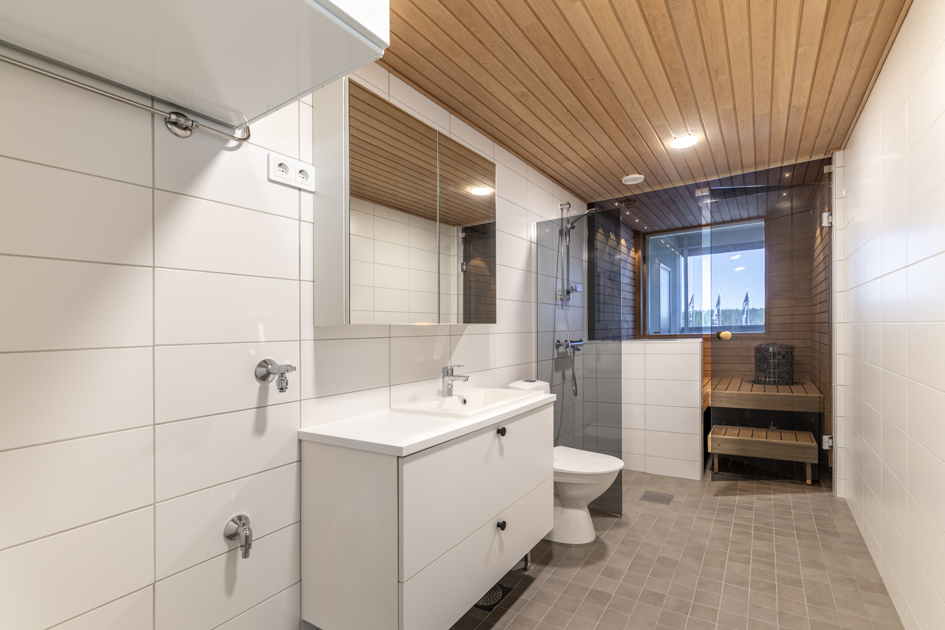 Pesuhuone ja sauna