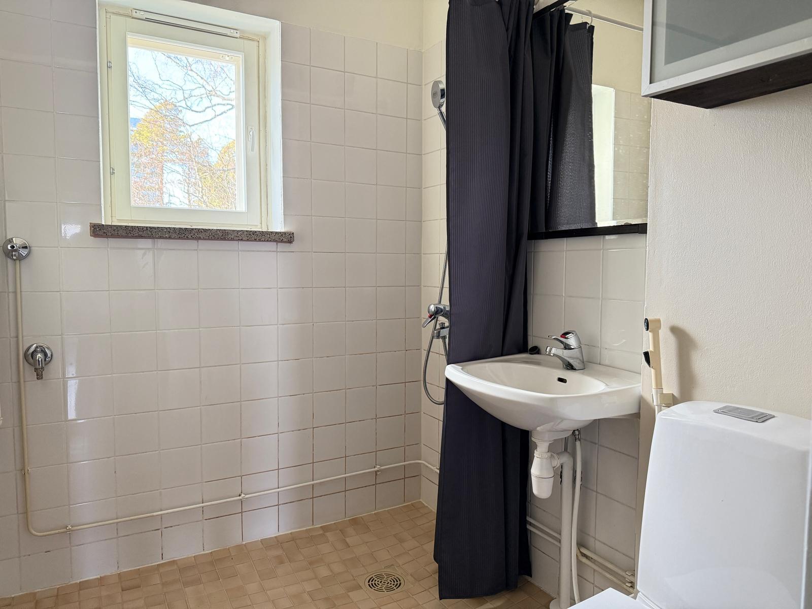 Anjalankatu 5, Kotkansaari, Kotka