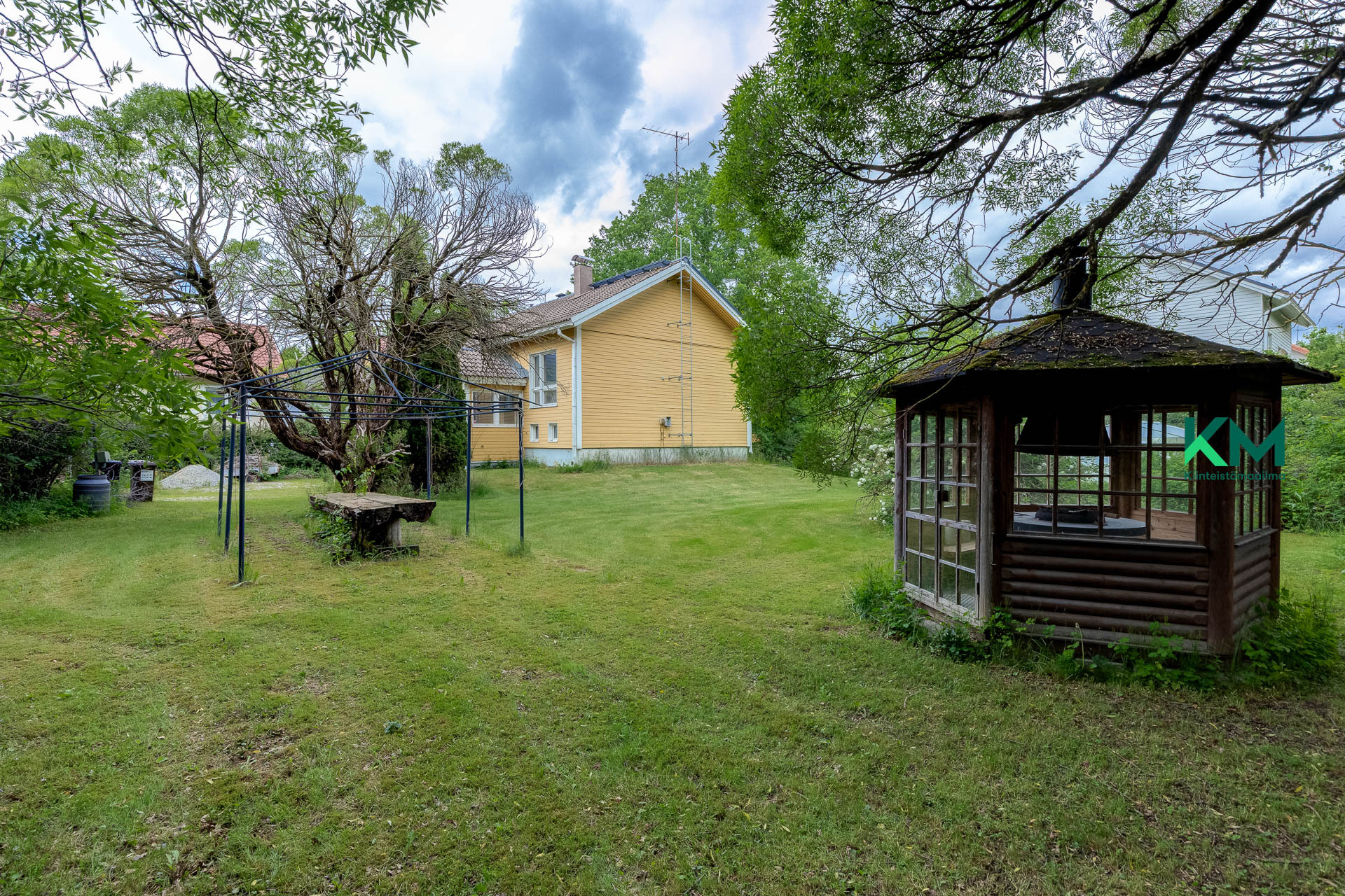 Lainlukijantie 1a, Torpparinmäki, Helsinki