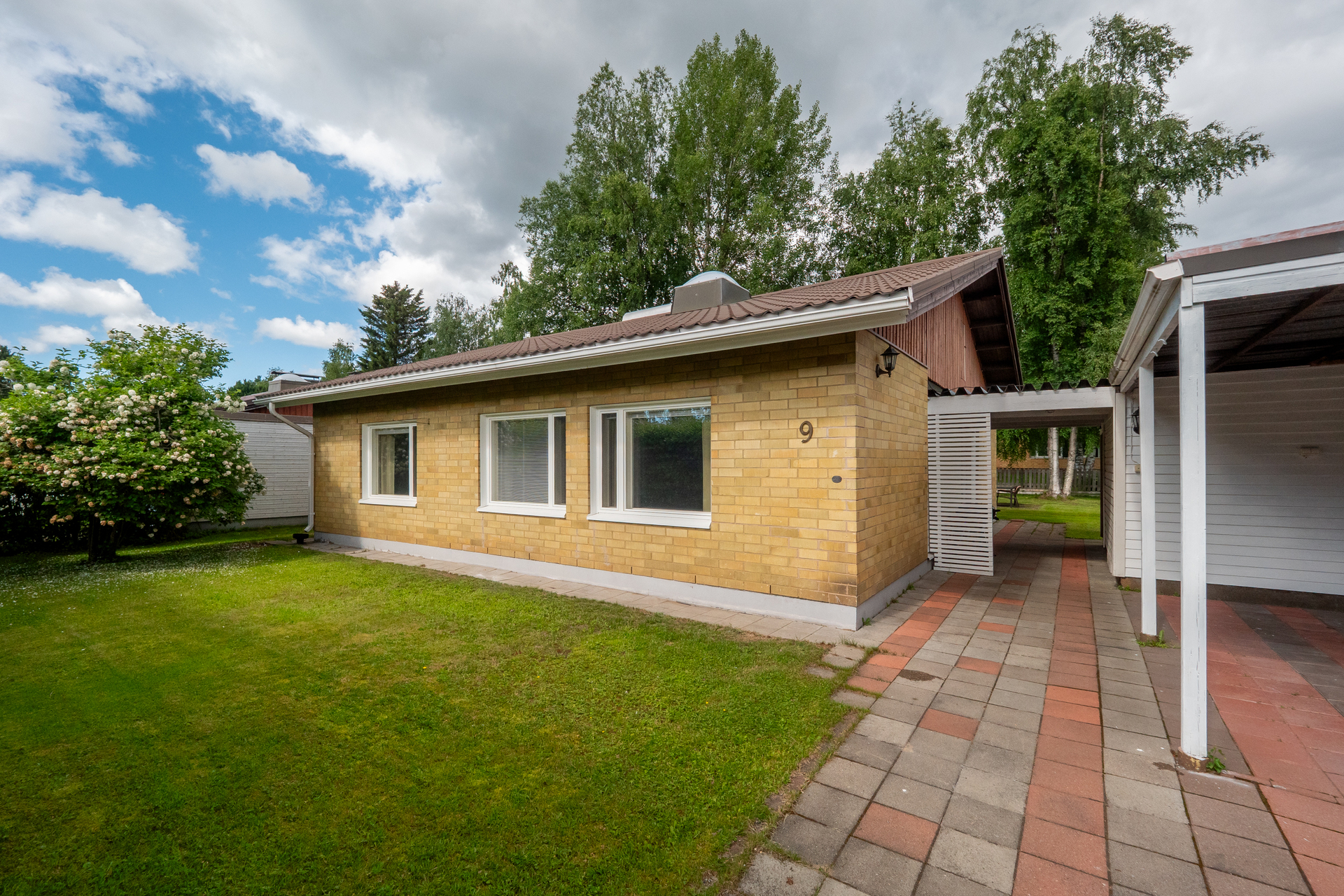 Kissapöllönkuja 9, Kuivasjärvi, Oulu