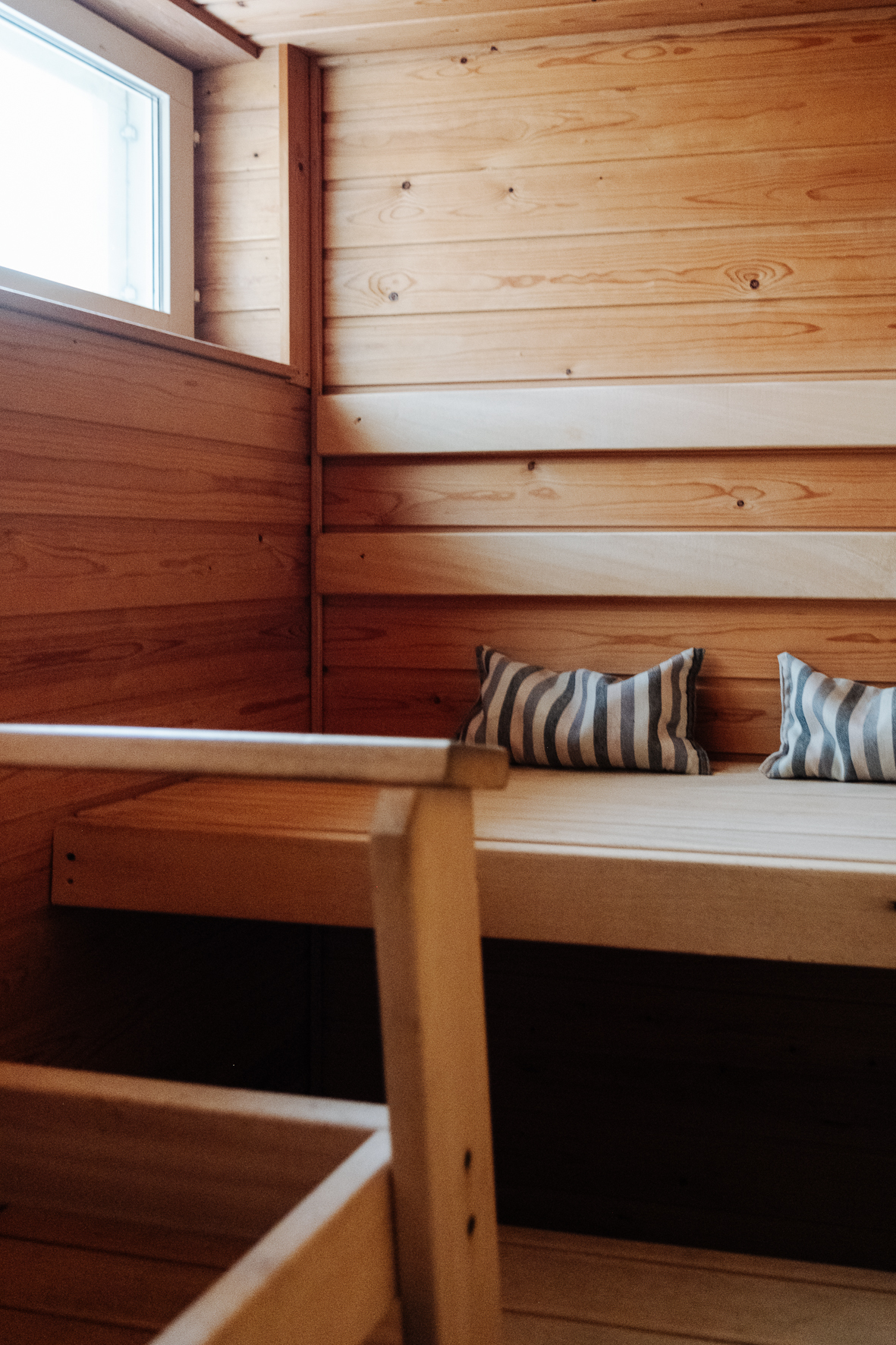 Alimmassa kerroksessa ikkunallinen sauna