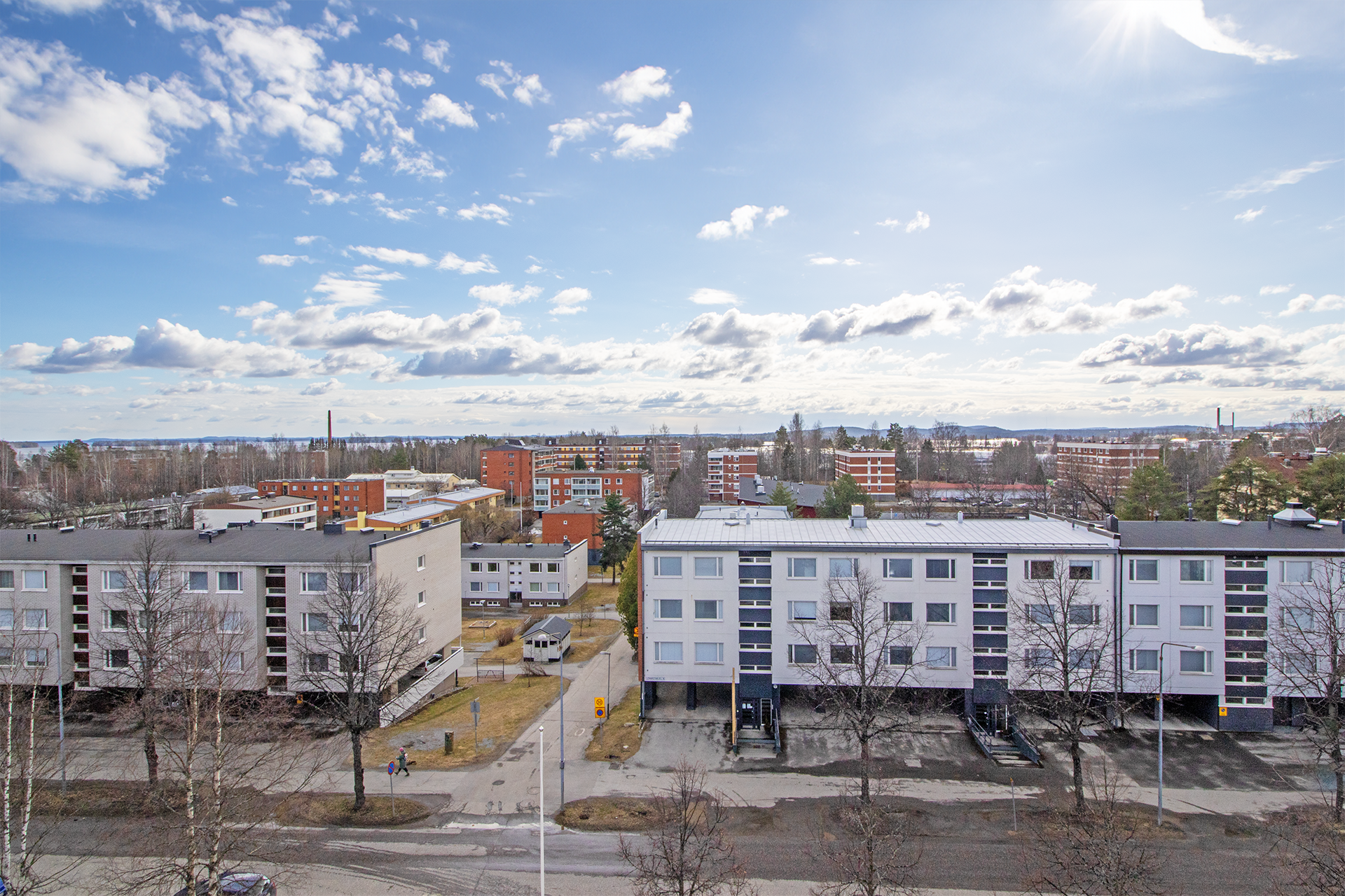 Parvekkeelta avautuva maisema.