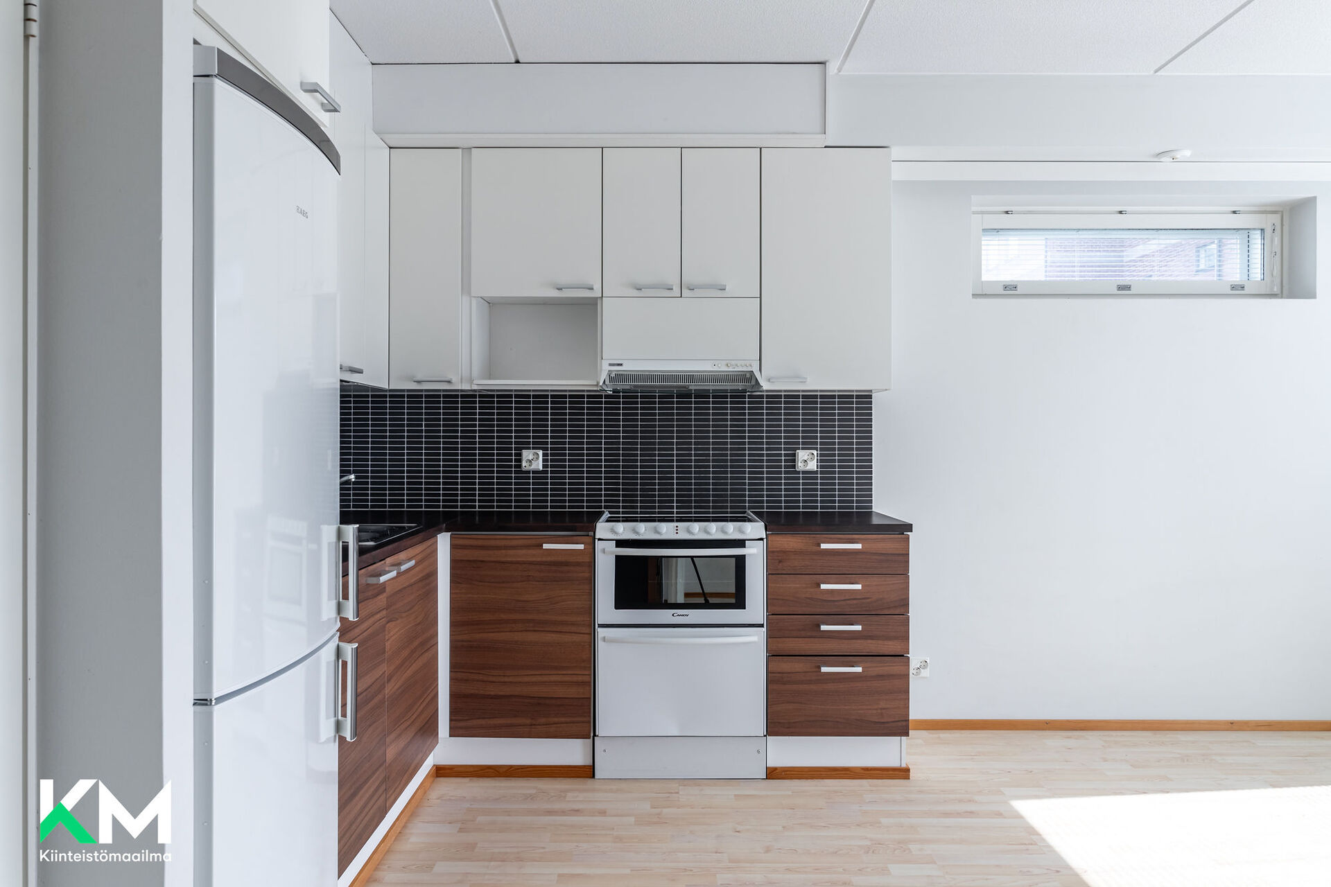 Radansivunkatu 10 , Asemantausta, Lahti