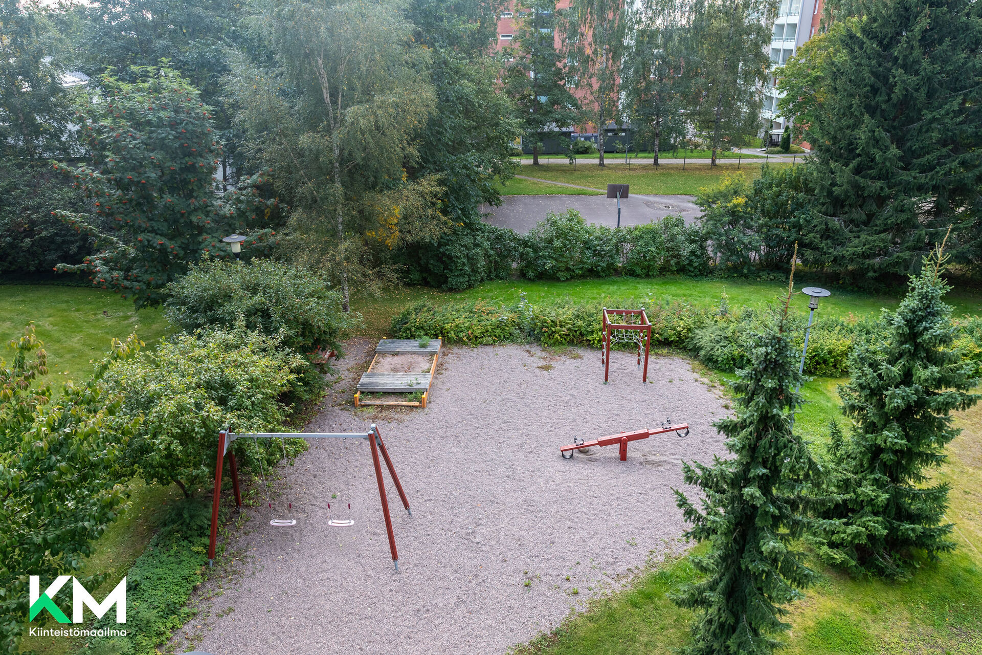 Radansivunkatu 10 , Asemantausta, Lahti