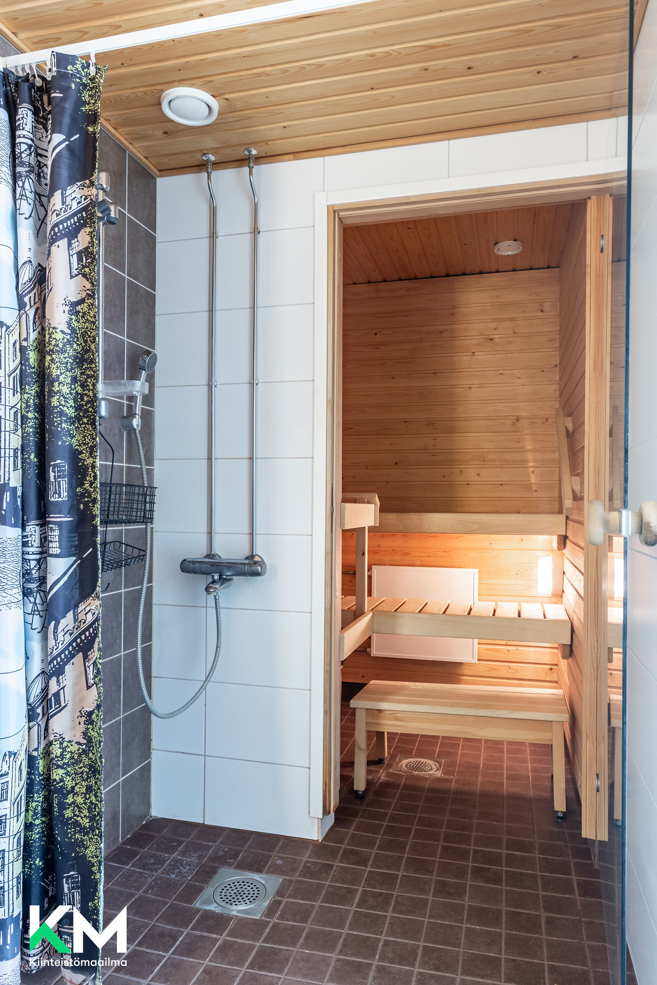 Radansivunkatu 10 , Asemantausta, Lahti