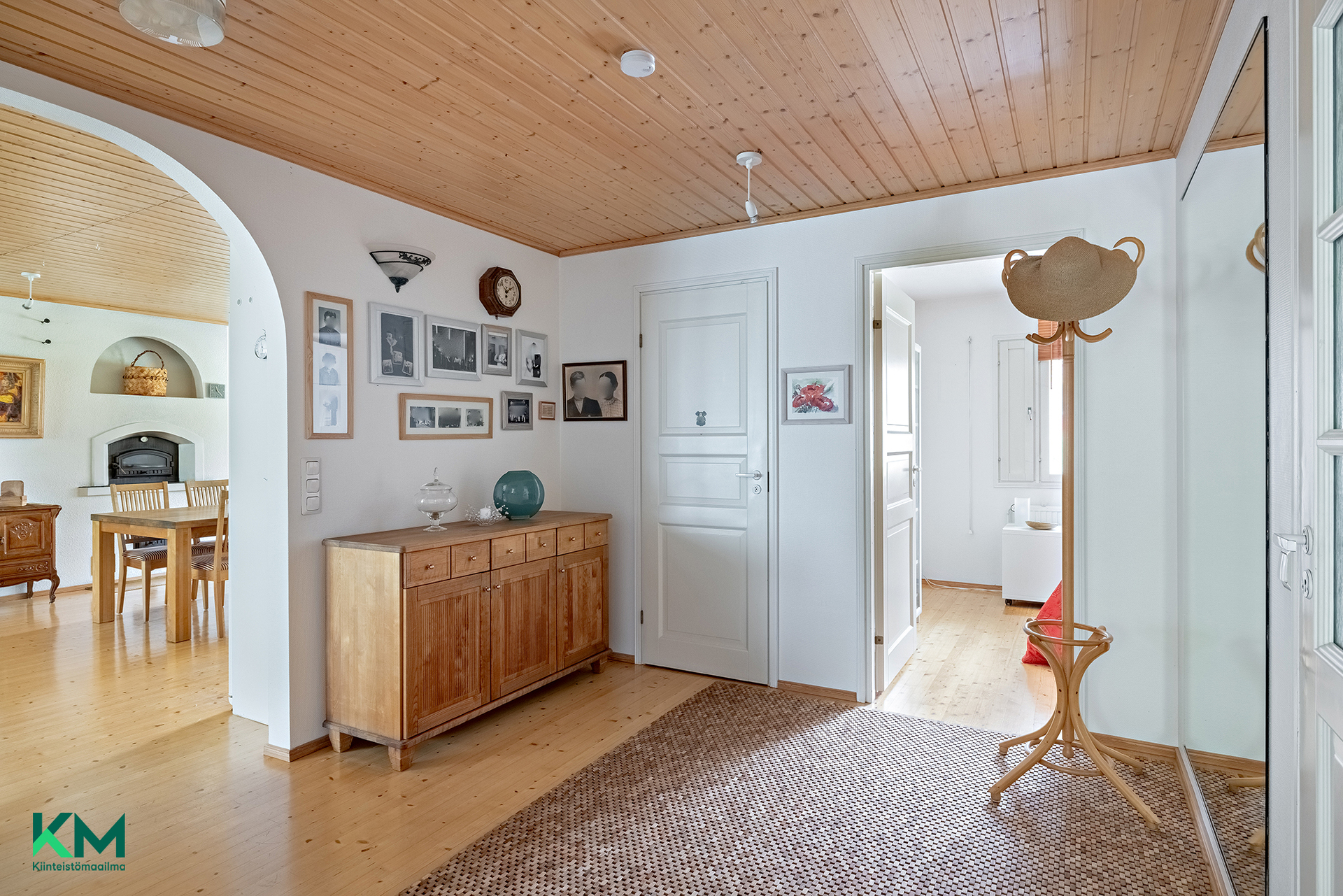 Mannisentie 19, Kello, Oulu