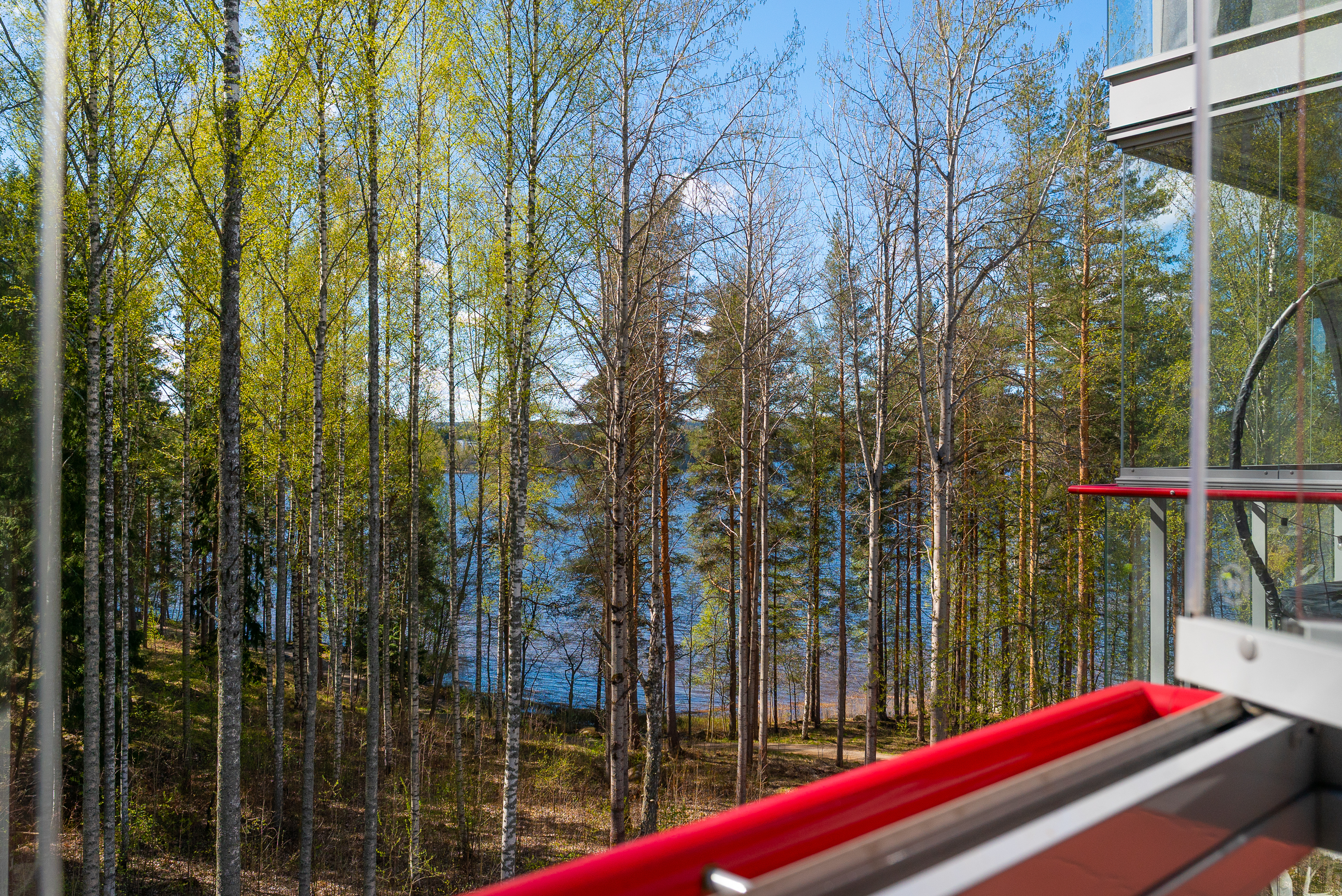 Maisemaa isommalta parvekkeelta