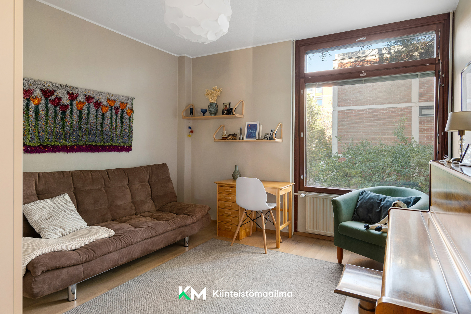 Keittiön viereinen makuuhuone
