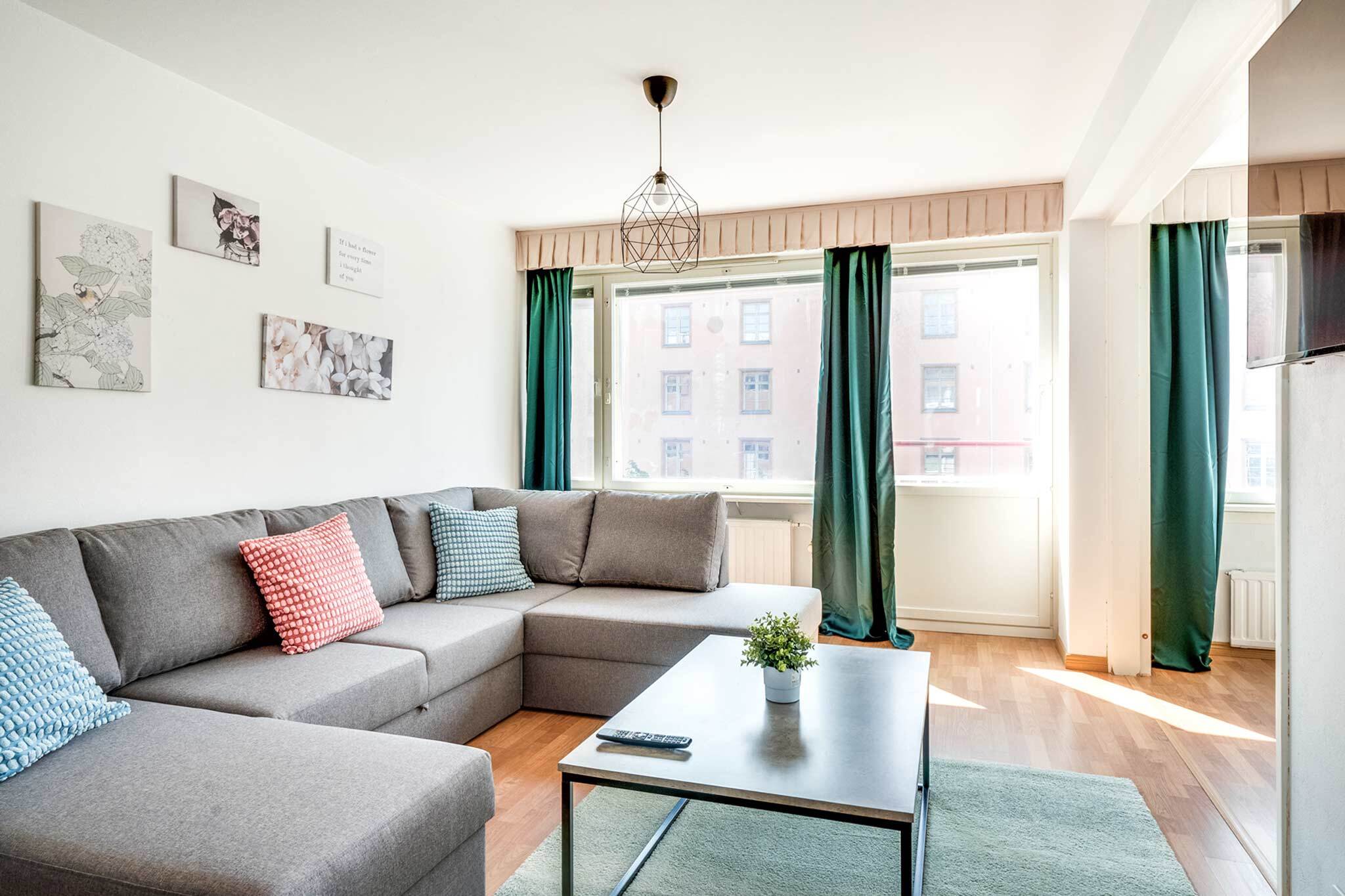 Itsenäisyydenkatu 15, Tampere