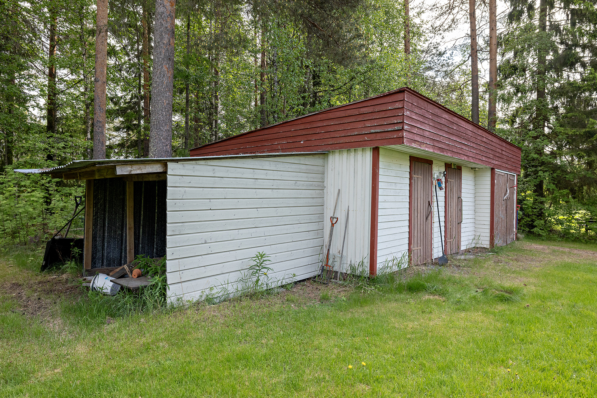 Oikotie 16, Keskusta, Vaala