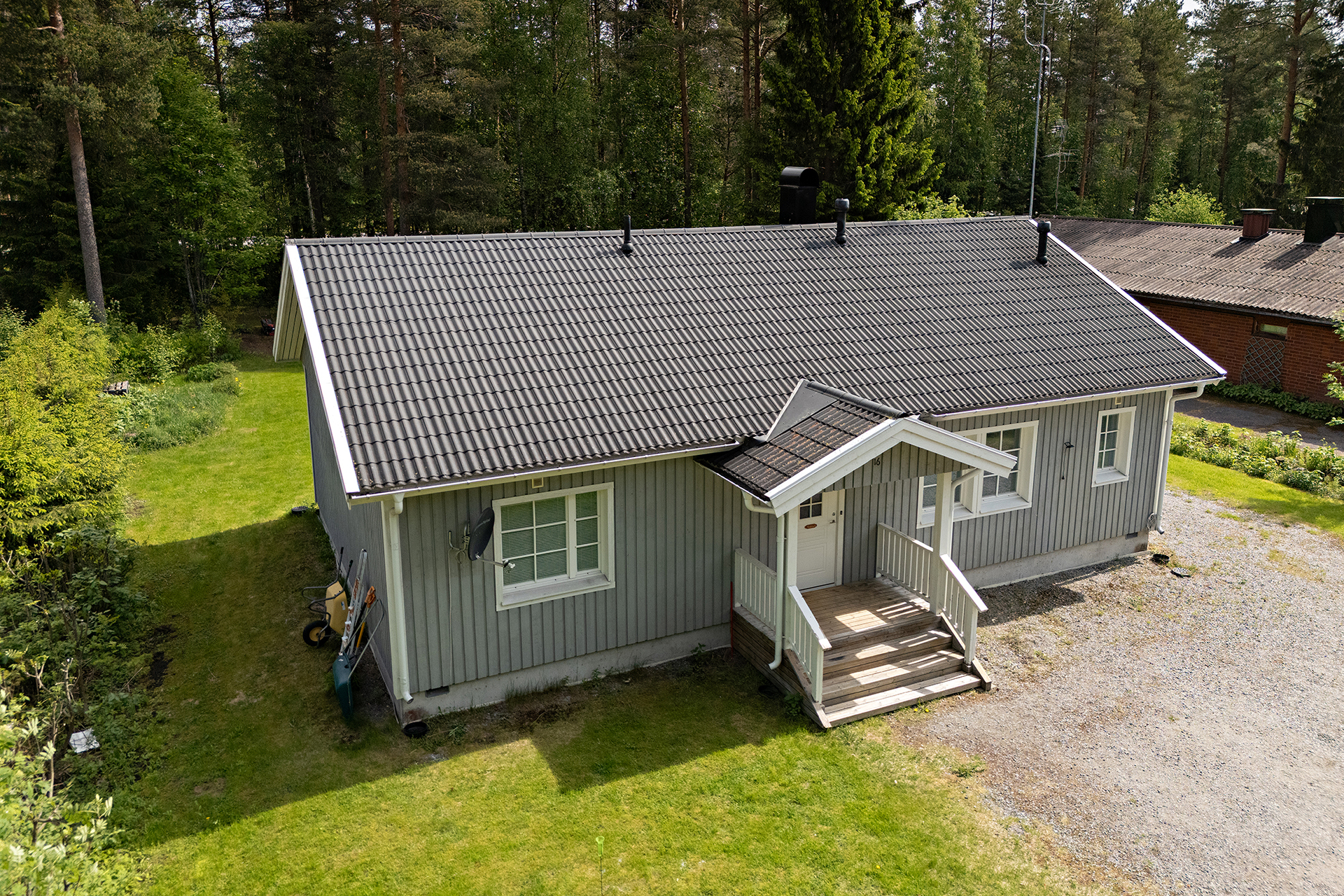 Oikotie 16, Keskusta, Vaala