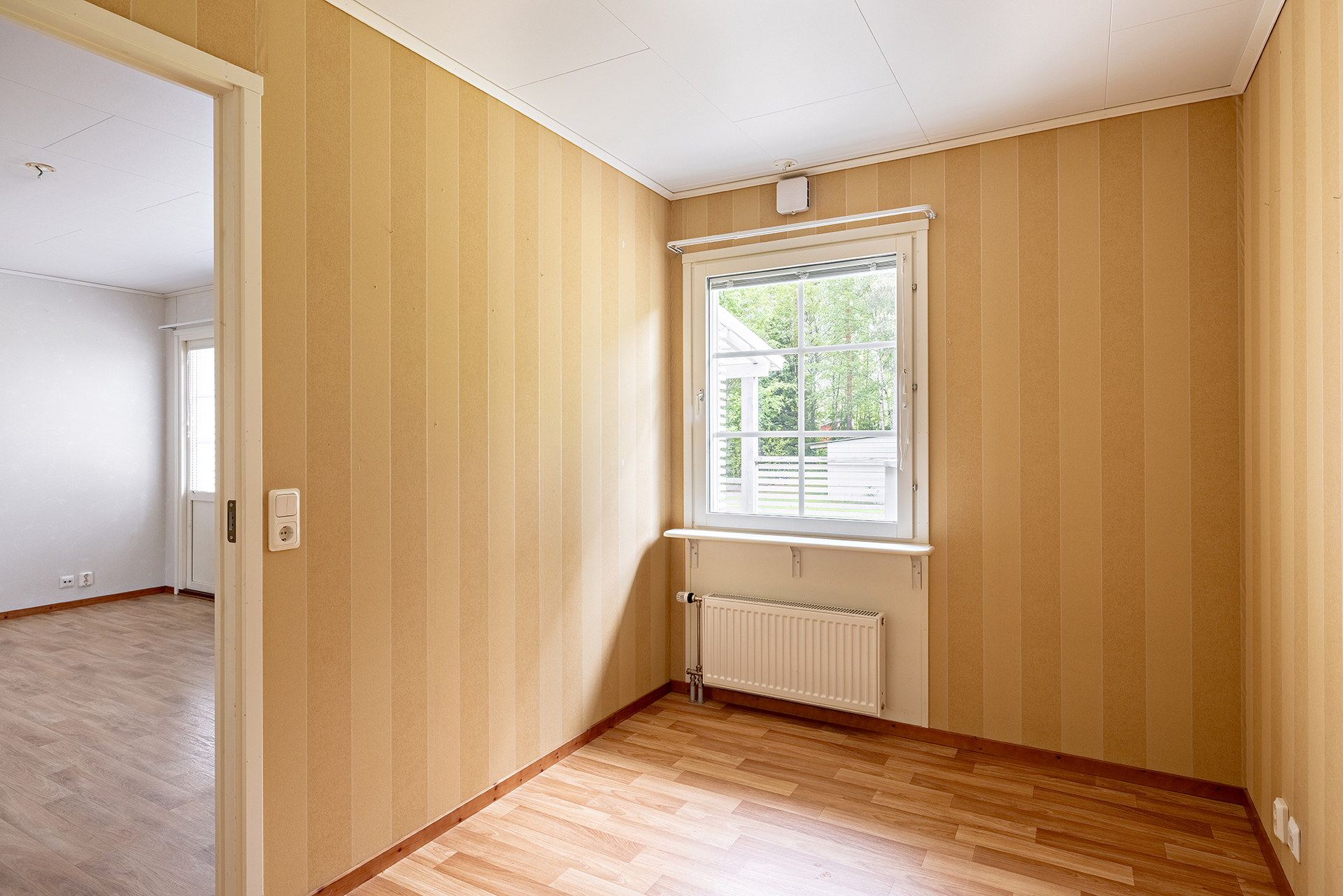 Oikotie 16, Keskusta, Vaala