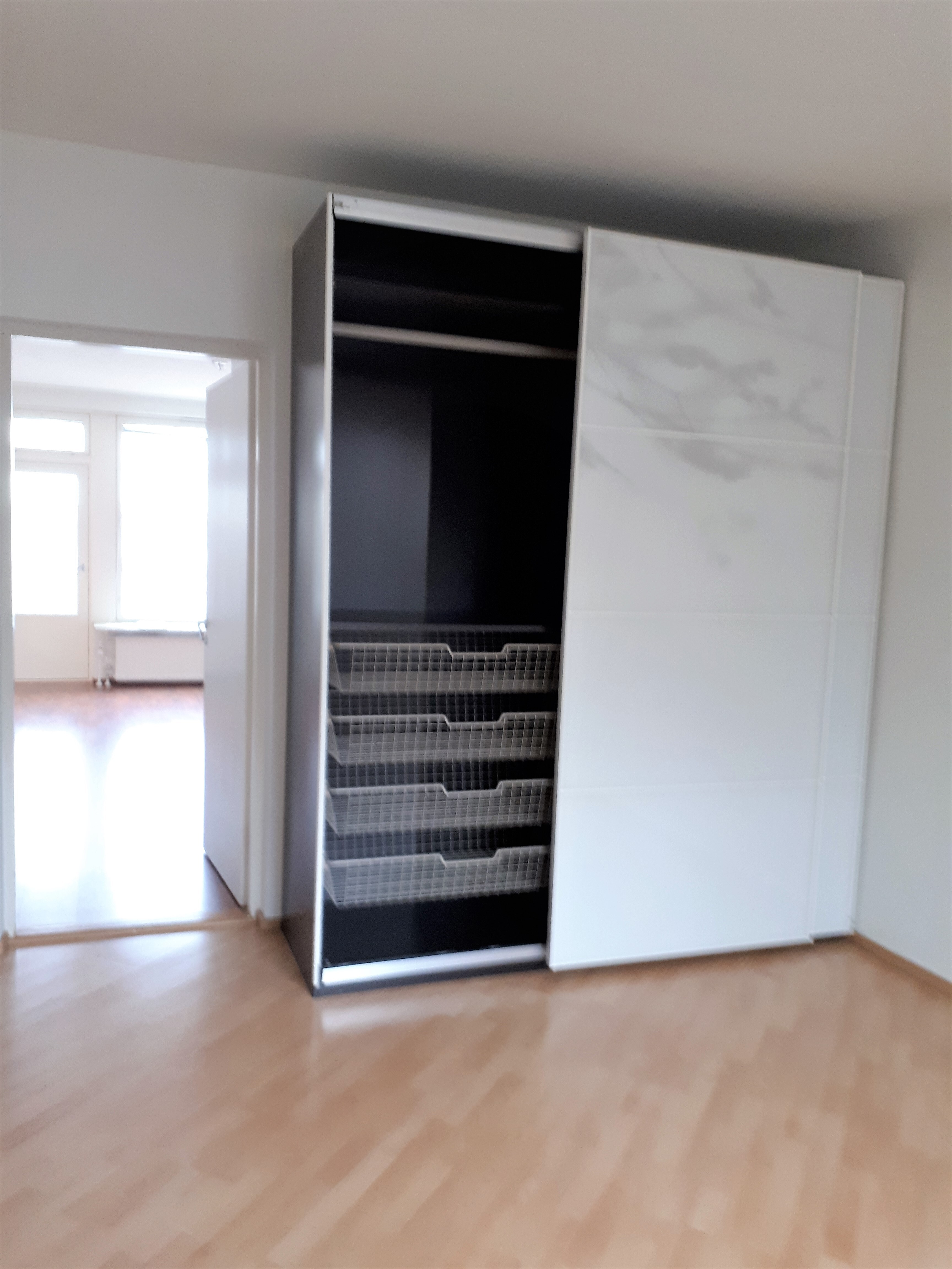 Lumikintie 3, Roihuvuori, Helsinki